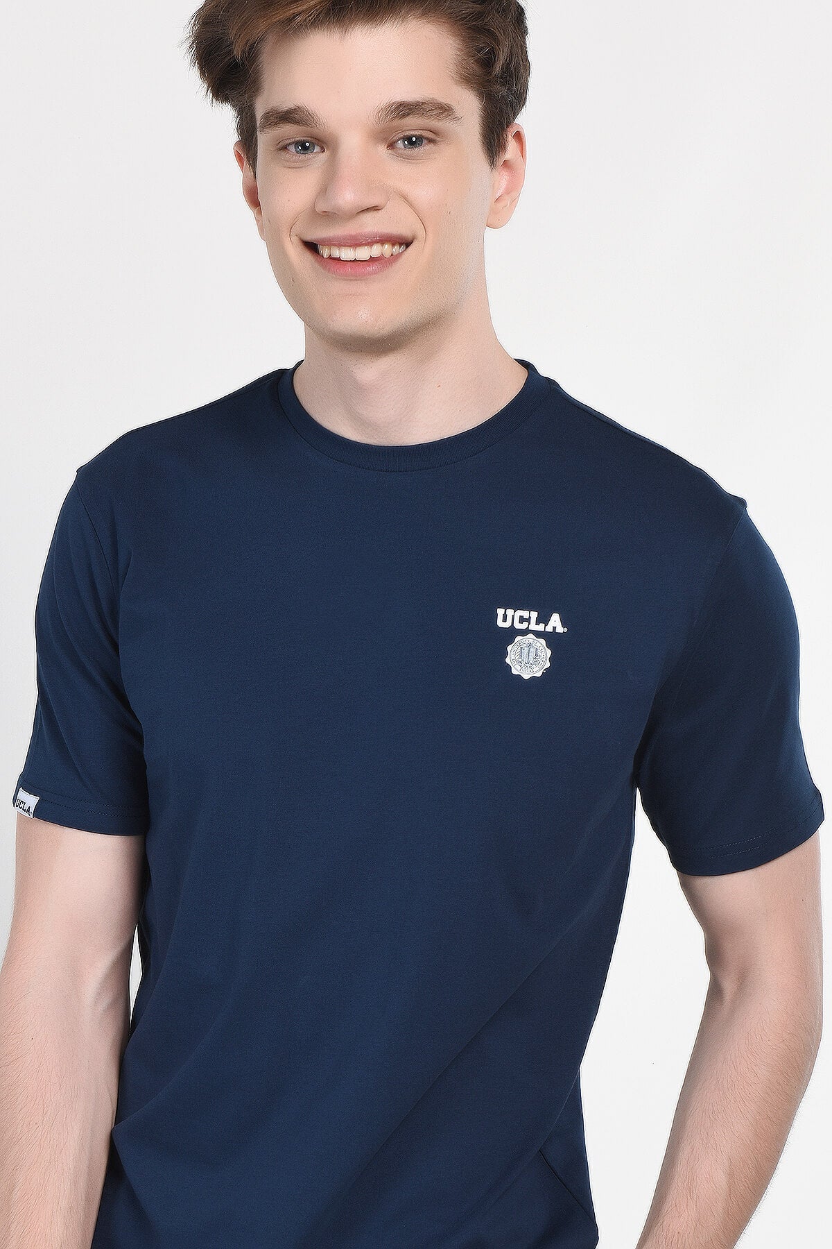 UCLA Tricou cu decolteu la baza gatului, imprimeu cu logo, regular fit, Bleumarin, BASS