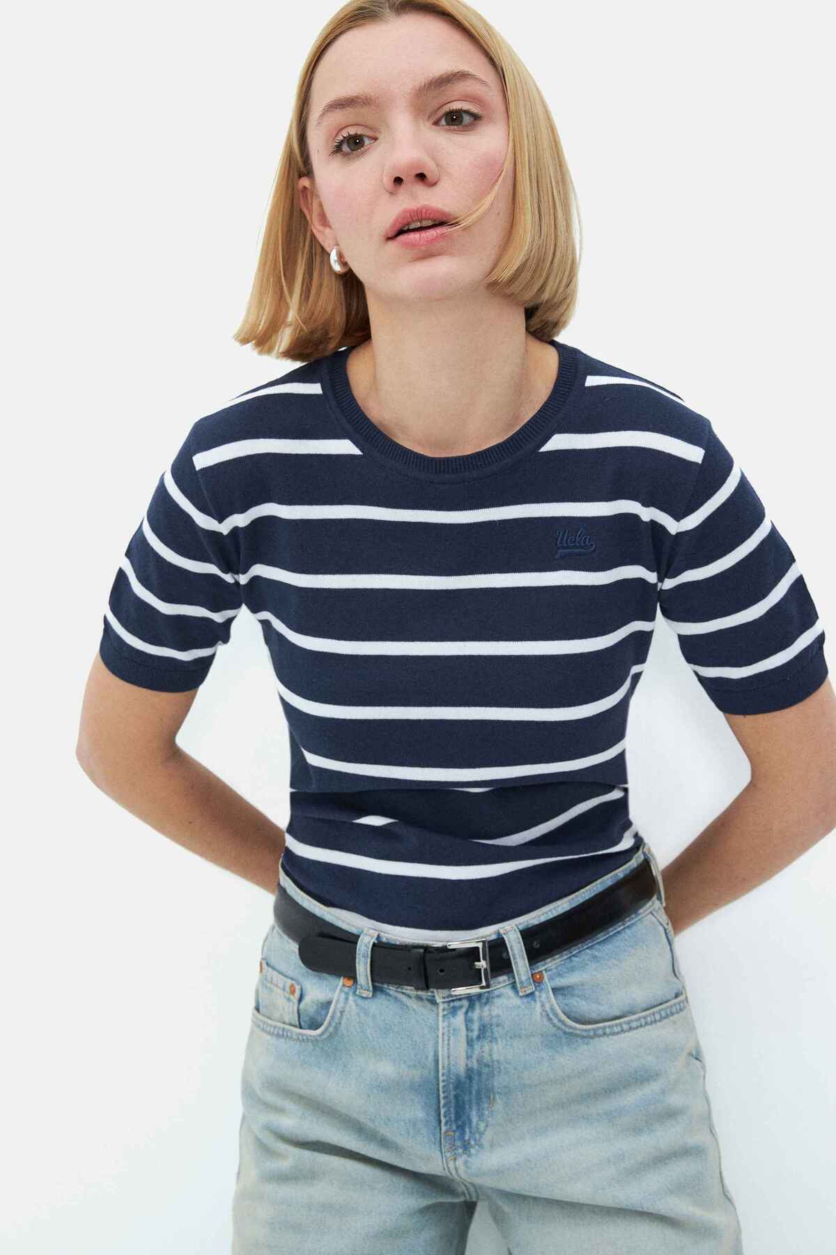 UCLA Tricou cu decolteu la baza gatului, imprimeu cu logo, regular fit, Bleumarin, MISHA