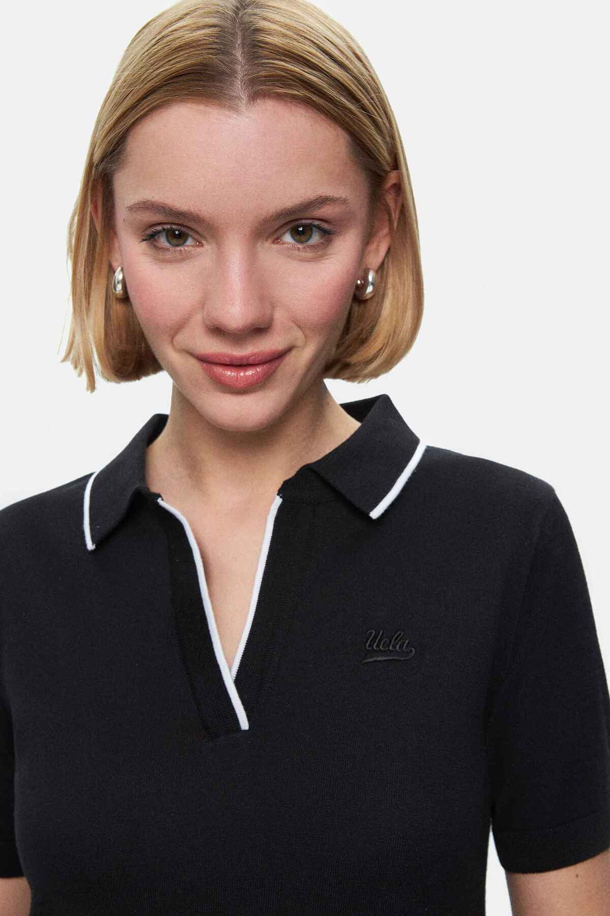 UCLA Tricou cu decolteu la baza gatului, imprimeu cu logo, regular fit, Negru, SASHA