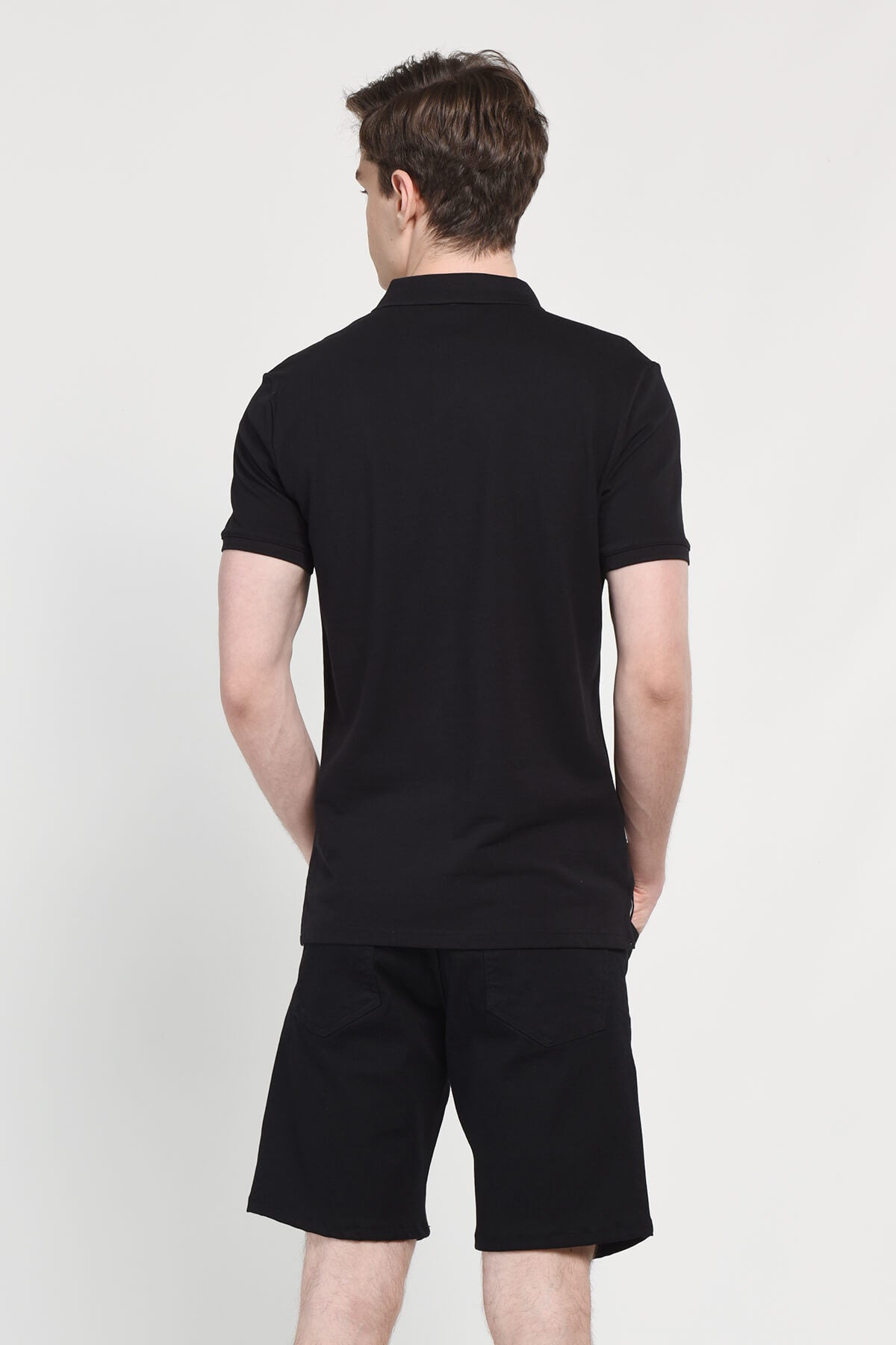 UCLA Tricou cu guler si nasturi, regular fit, logo brodat discret, Negru, LAKES