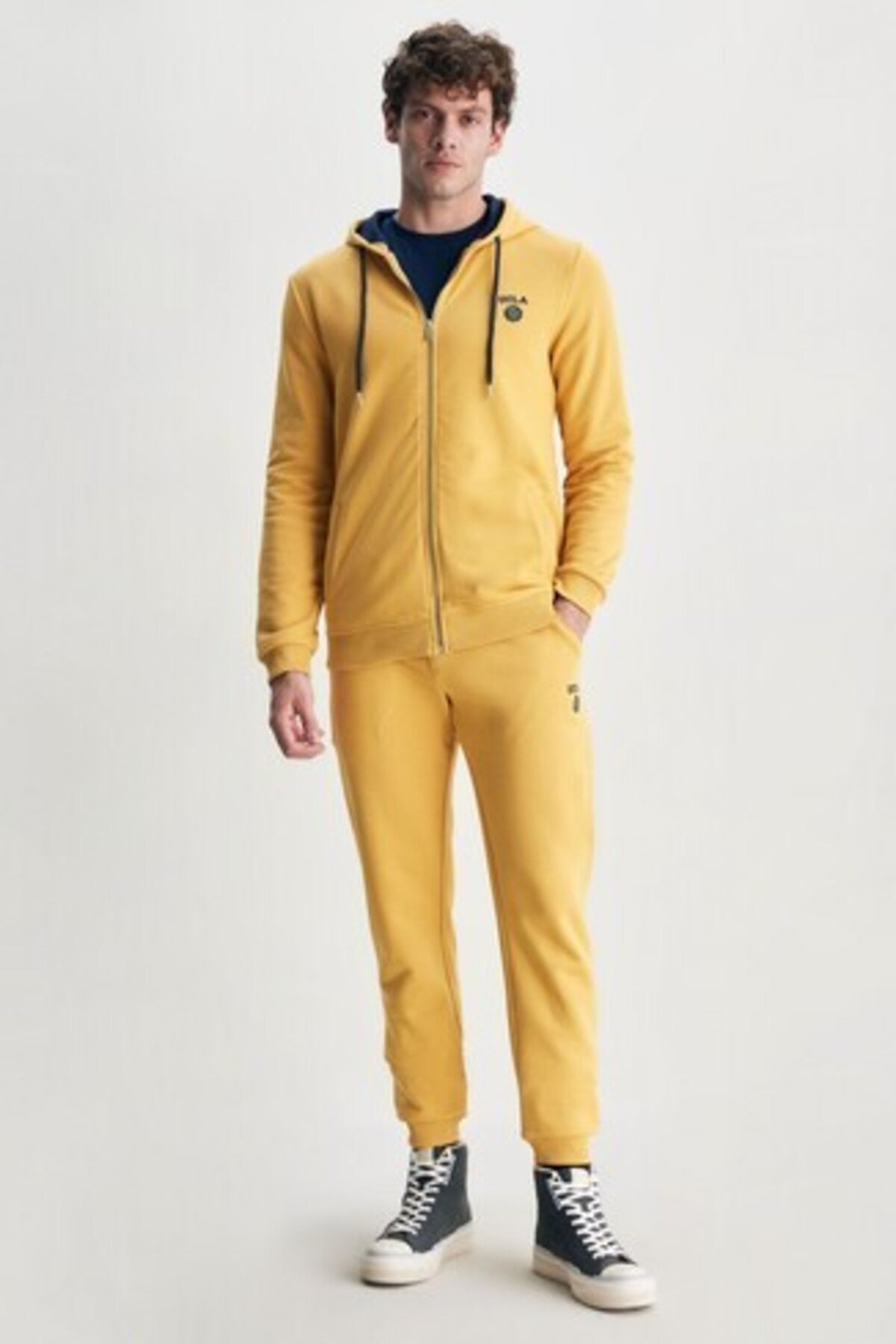 UCLA Pantaloni de trening cu elastic si snur in talie, manseta elastica si logo discret, Galben, LUSKIN