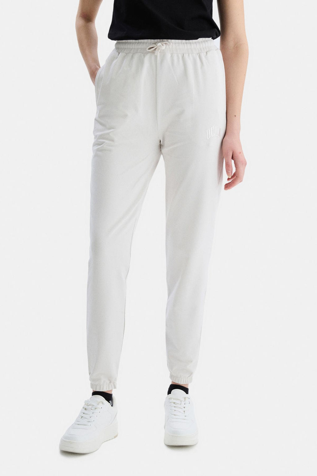 UCLA Pantaloni de trening cu elastic si snur in talie, manseta elastica si logo discret, Alb, JEZEBEL