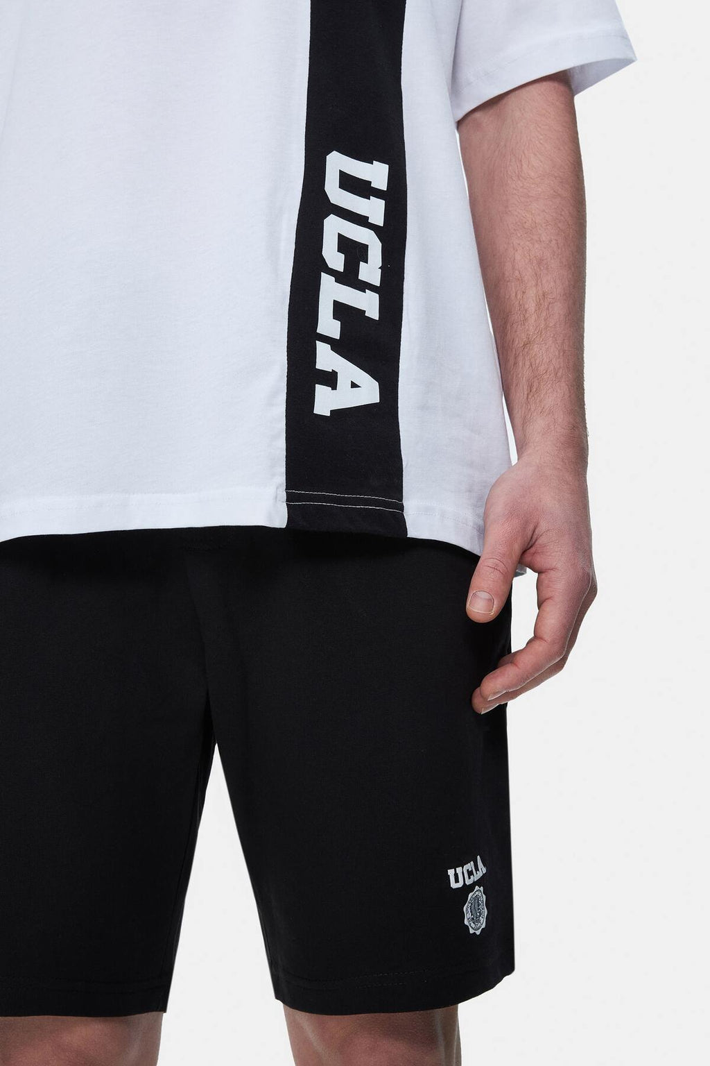 UCLA Tricou cu decolteu la baza gatului, imprimeu cu logo, regular fit, Alb, KEITH