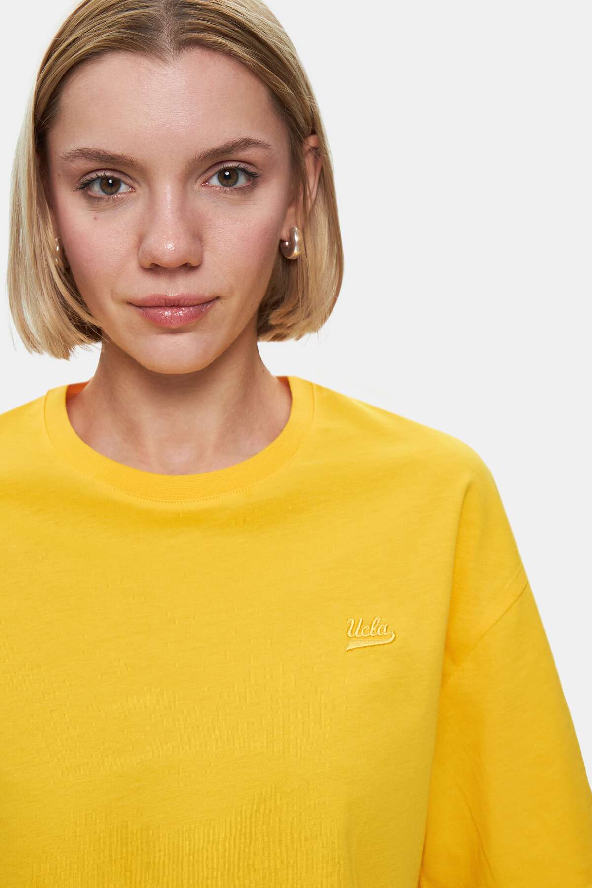 UCLA Tricou cu decolteu la baza gatului, imprimeu cu logo, regular fit, Galben, INDIANA