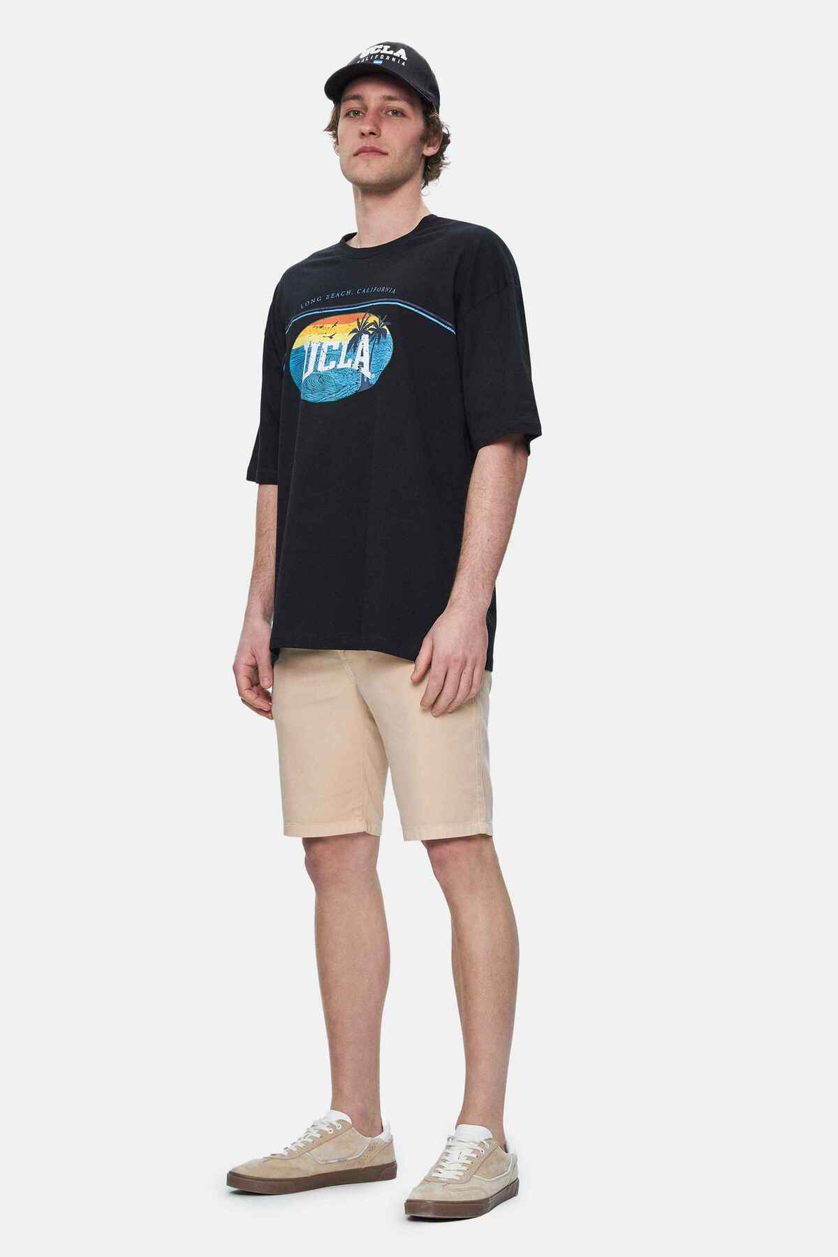 UCLA Tricou cu decolteu la baza gatului, imprimeu cu logo, regular fit, Negru, AIRE