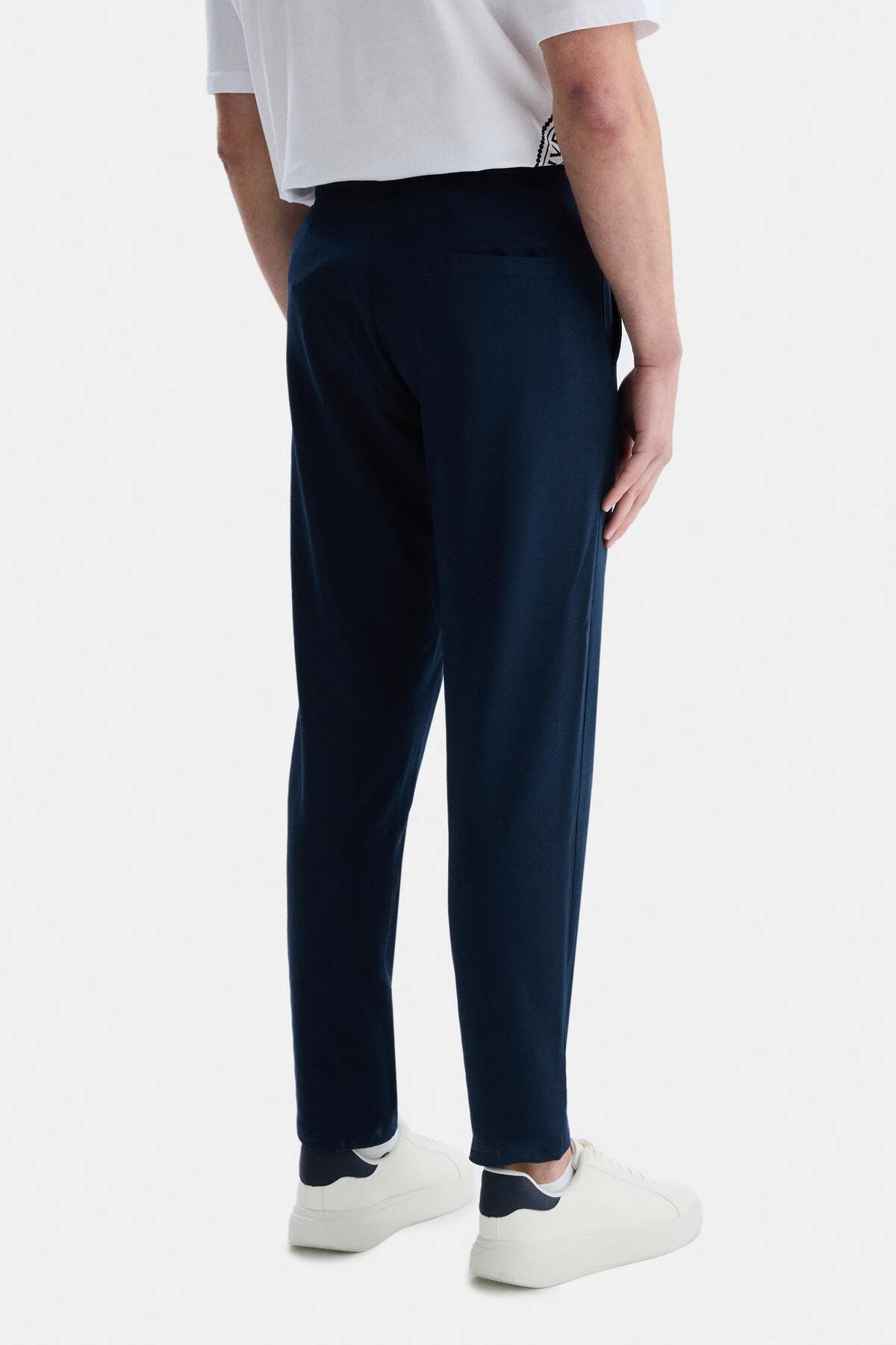 UCLA Pantaloni de trening cu elastic si snur in talie, fara manseta si logo discret, Bleumarin, CONNOR