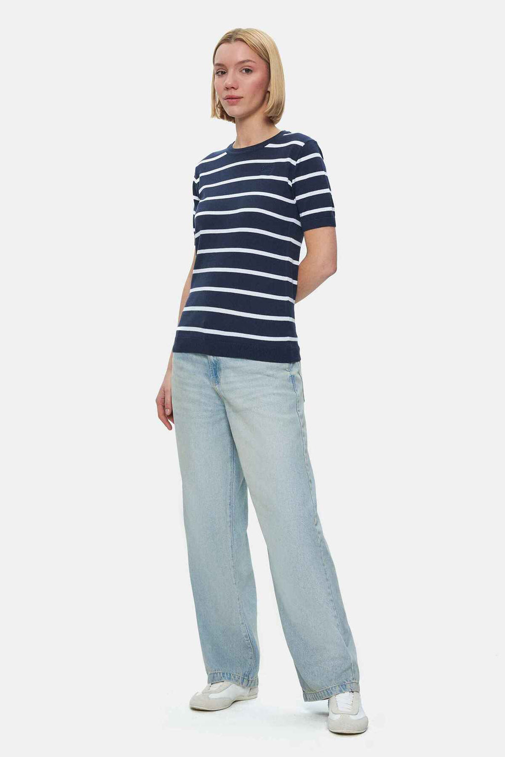 UCLA Tricou cu decolteu la baza gatului, imprimeu cu logo, regular fit, Bleumarin, MISHA