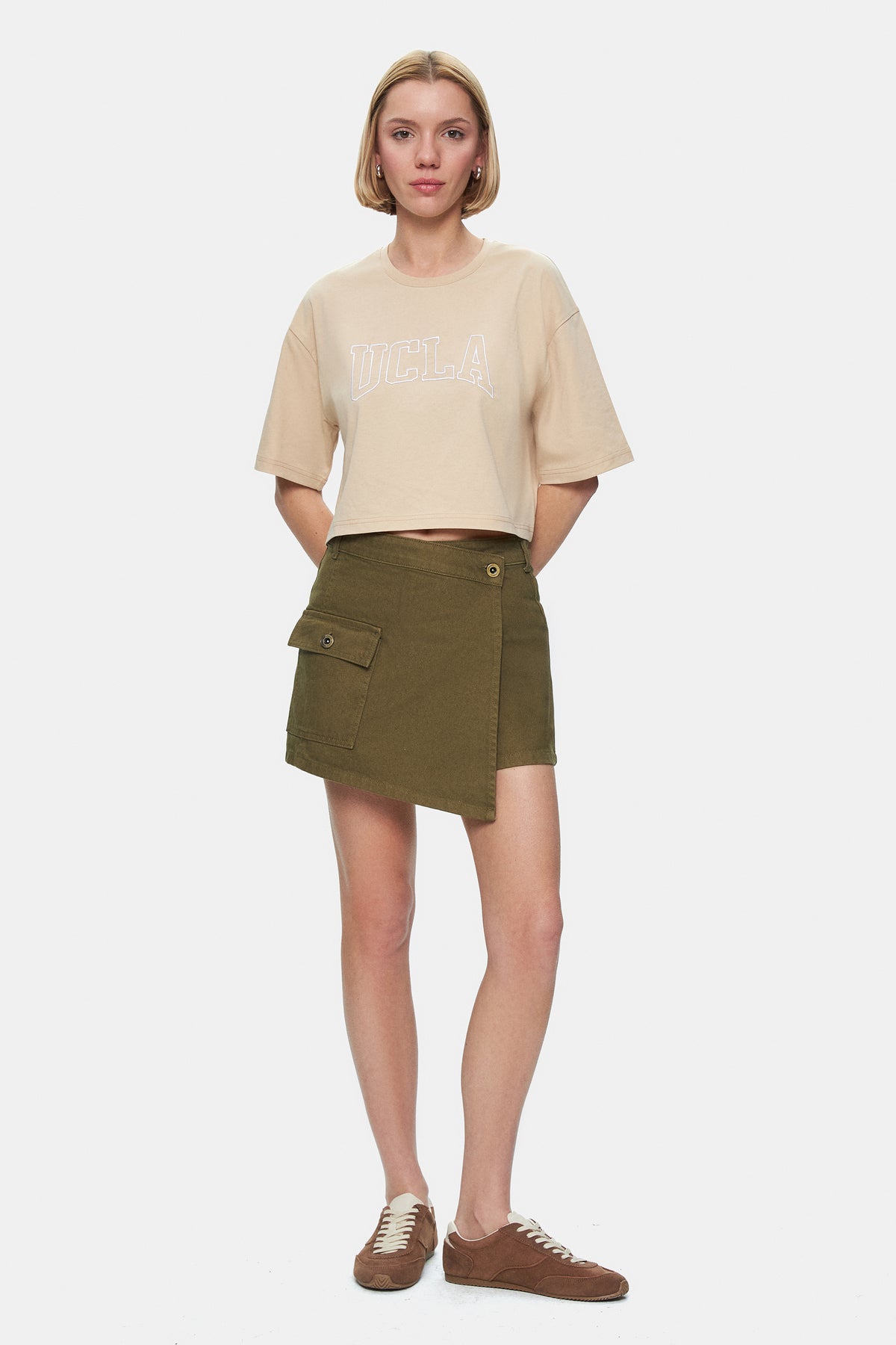UCLA Pantaloni scurti cu snur si banda elastica in talie, buzunare laterale si imprimeu cu logo discret, Kaki, LINDA