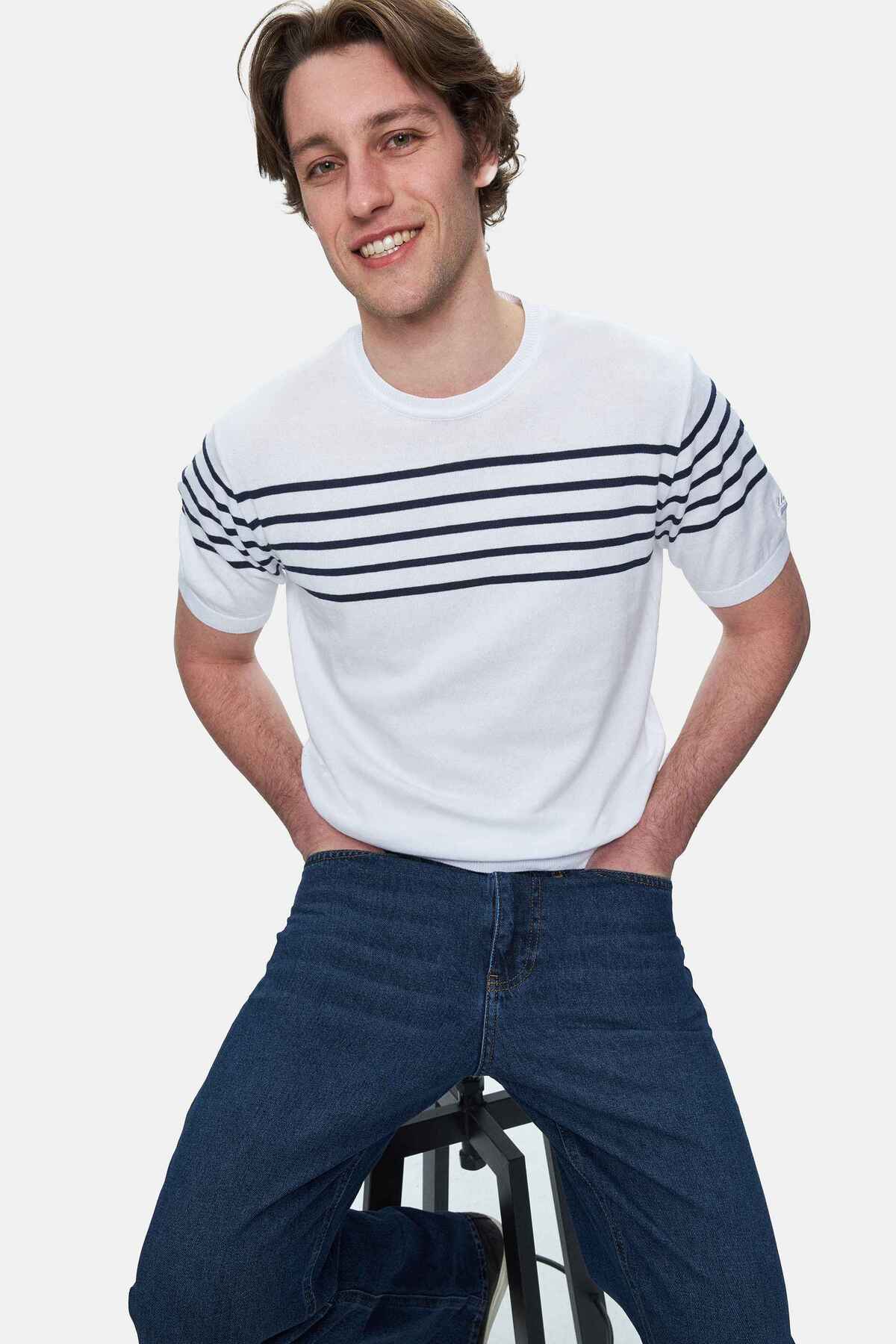 UCLA Tricou cu decolteu la baza gatului, imprimeu cu logo, regular fit, Alb, KENDRICK