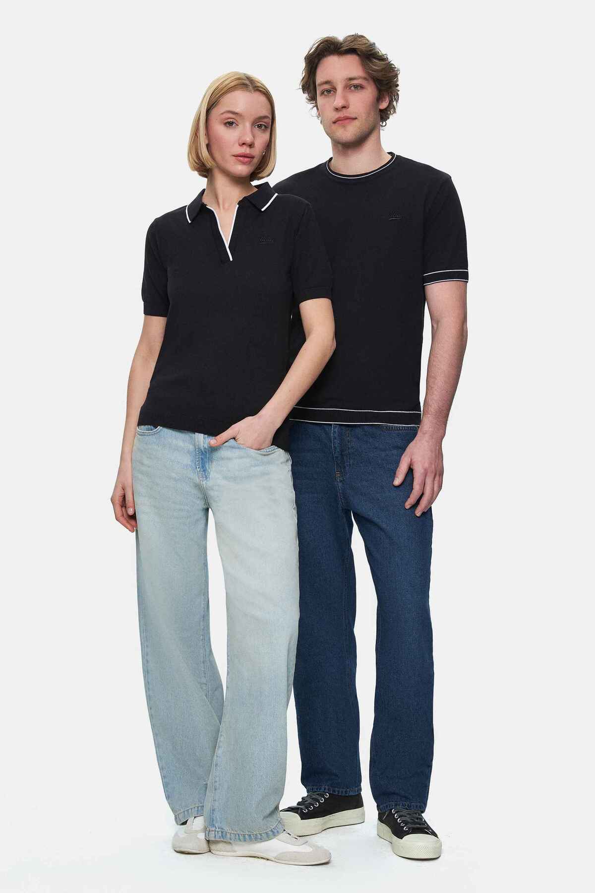 UCLA Tricou cu decolteu la baza gatului, imprimeu cu logo, regular fit, Negru, FARED
