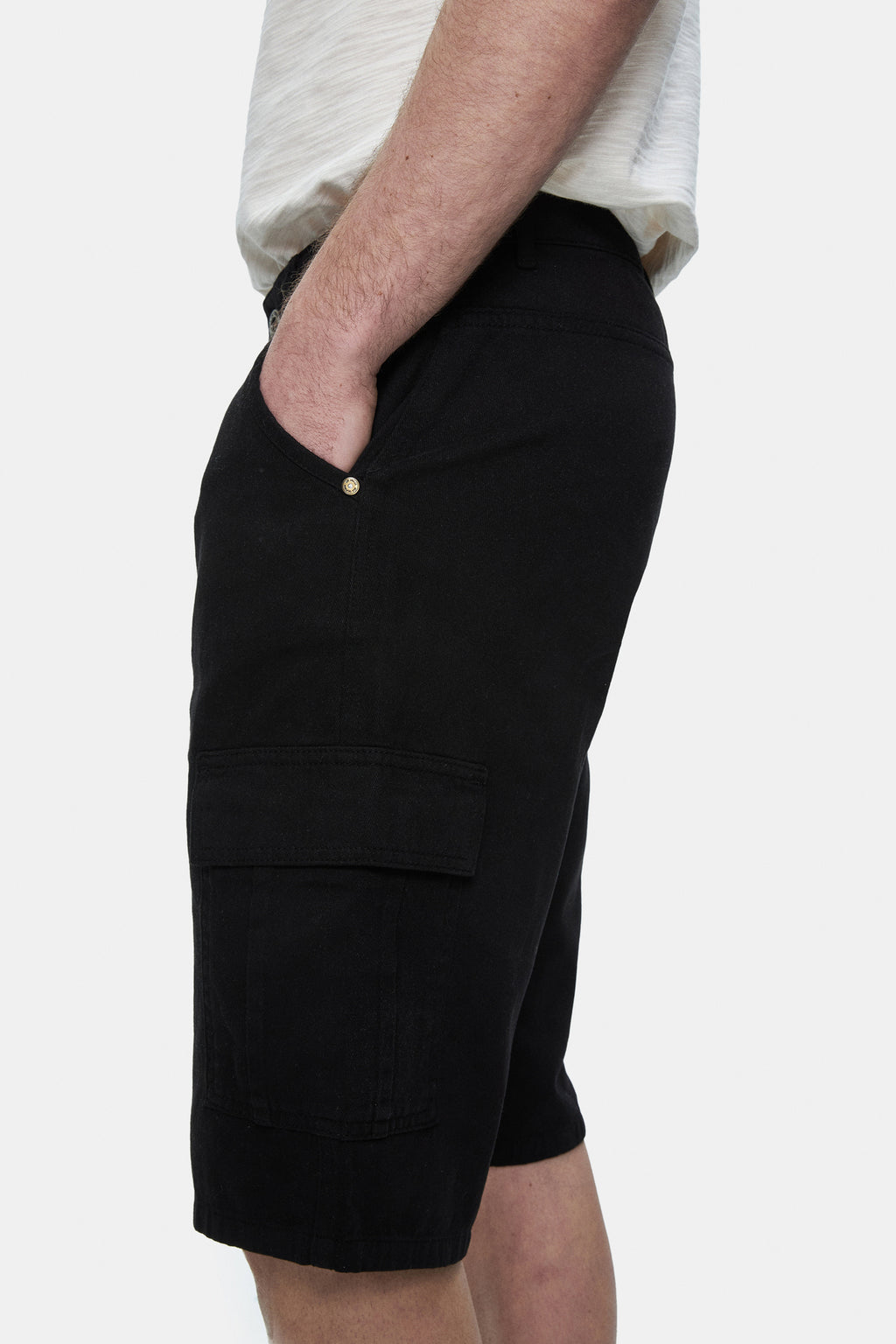 UCLA Pantaloni scurti cu snur si banda elastica in talie, buzunare laterale si imprimeu cu logo discret, Negru, BLEWIN