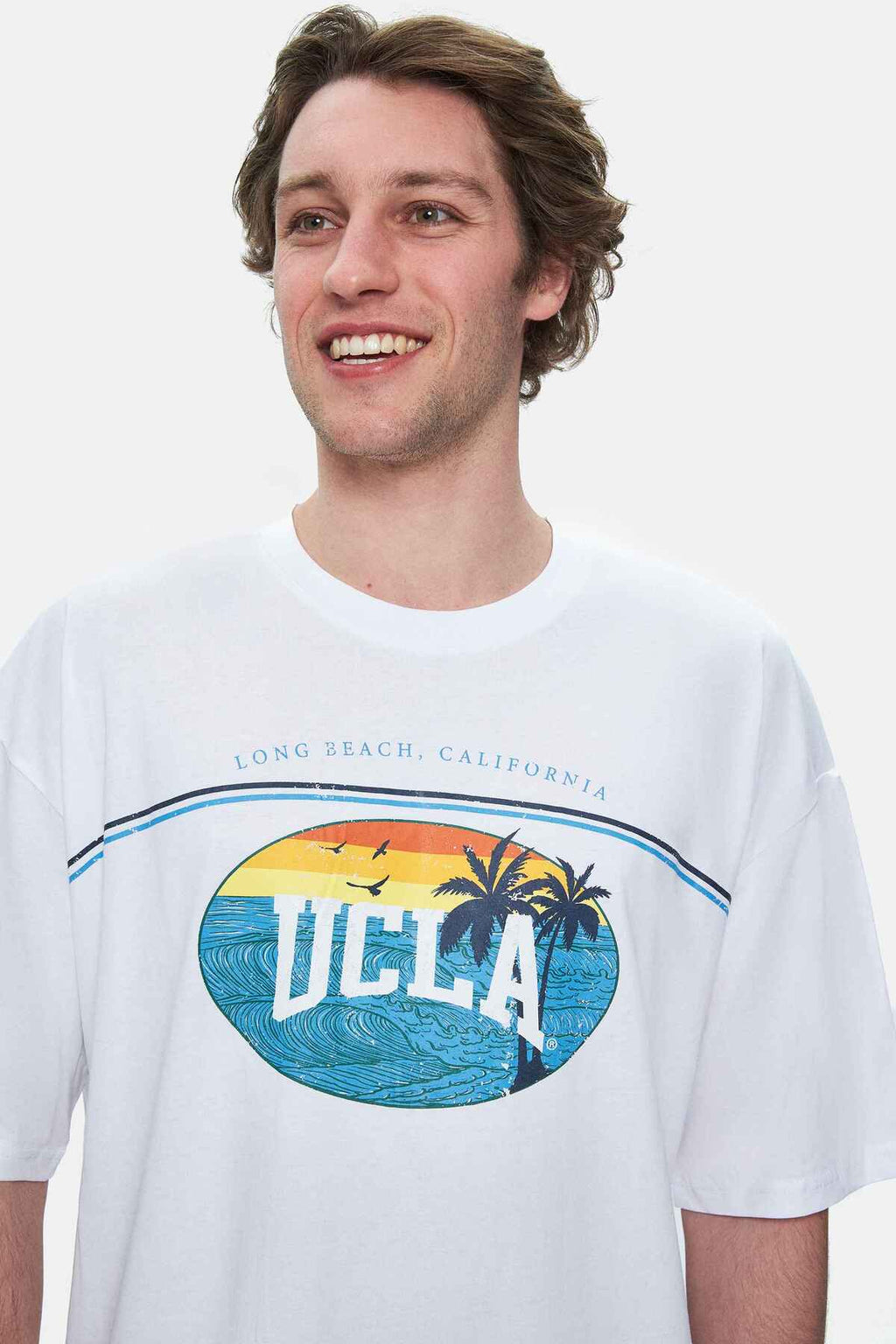 UCLA Tricou cu decolteu la baza gatului, imprimeu cu logo, regular fit, Alb, AIRE