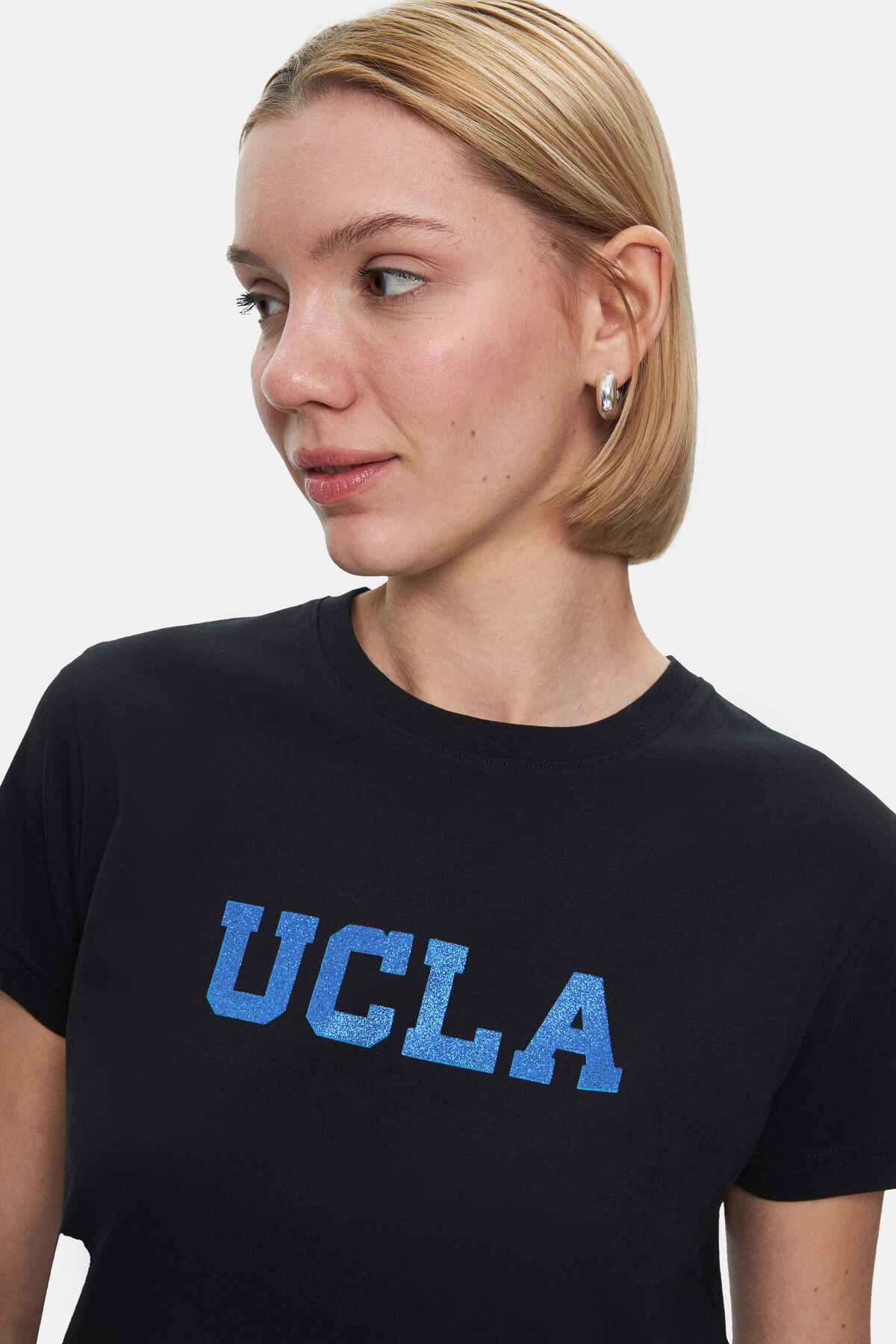 UCLA Tricou cu decolteu la baza gatului, imprimeu cu logo, regular fit, Negru, ISOLDE
