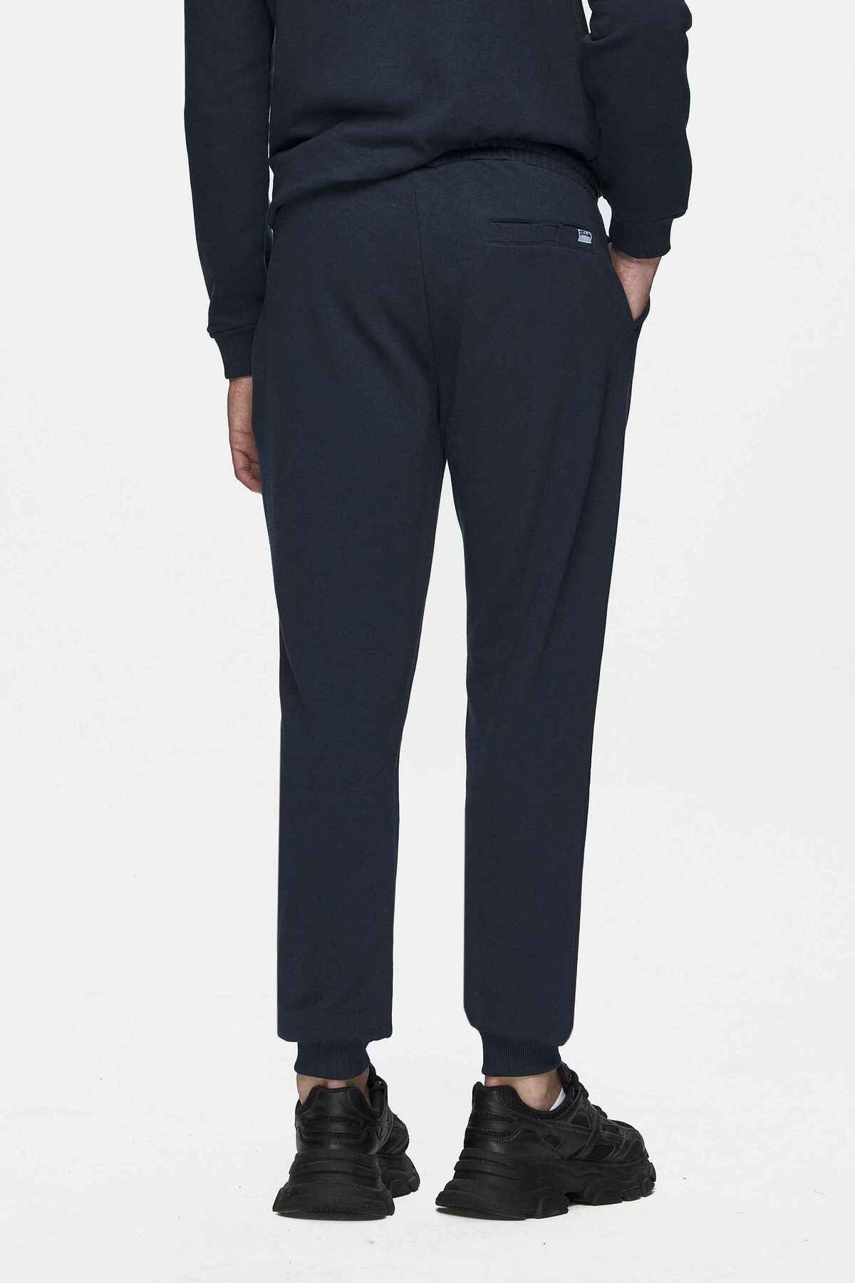 UCLA Pantaloni de trening cu elastic si snur in talie, manseta elastica si logo discret, Bleumarin, LUSKIN