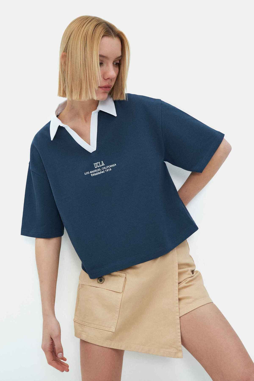 UCLA Tricou cu decolteu la baza gatului, imprimeu cu logo, regular fit, Bleumarin, POLLY