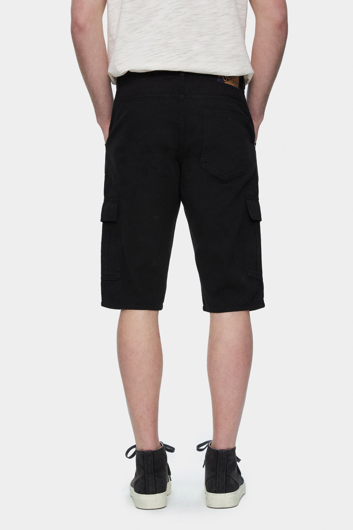 UCLA Pantaloni scurti cu snur si banda elastica in talie, buzunare laterale si imprimeu cu logo discret, Negru, BLEWIN
