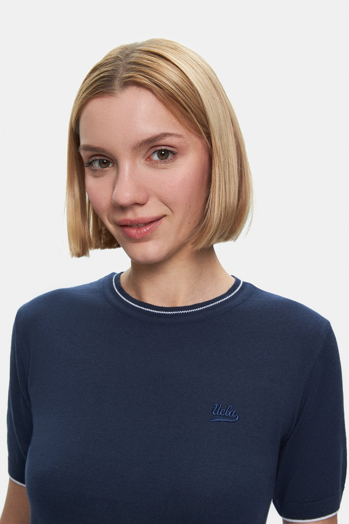 UCLA Tricou cu decolteu la baza gatului, imprimeu cu logo, regular fit, Bleumarin, JENNY