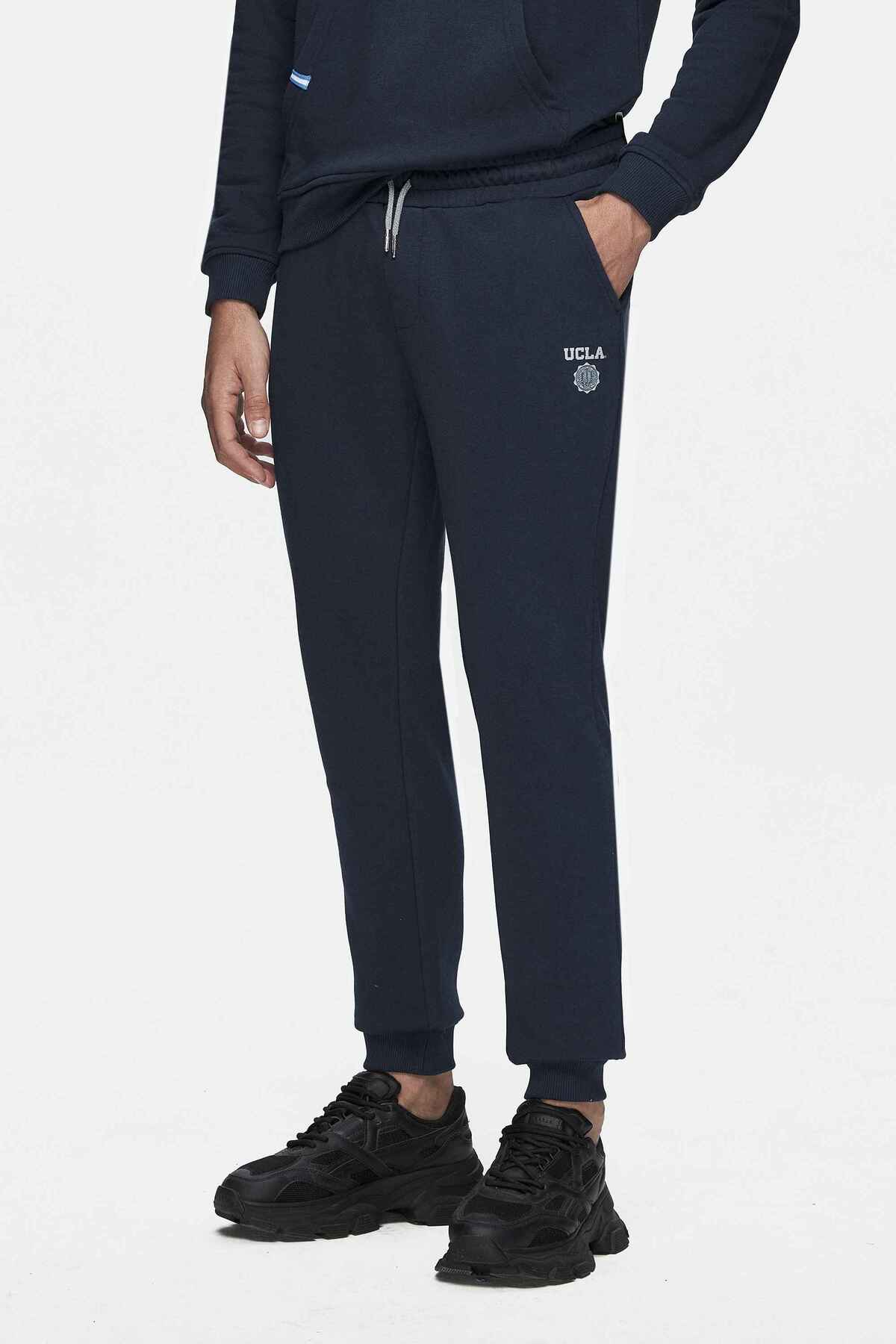 UCLA Pantaloni de trening cu elastic si snur in talie, manseta elastica si logo discret, Bleumarin, LUSKIN