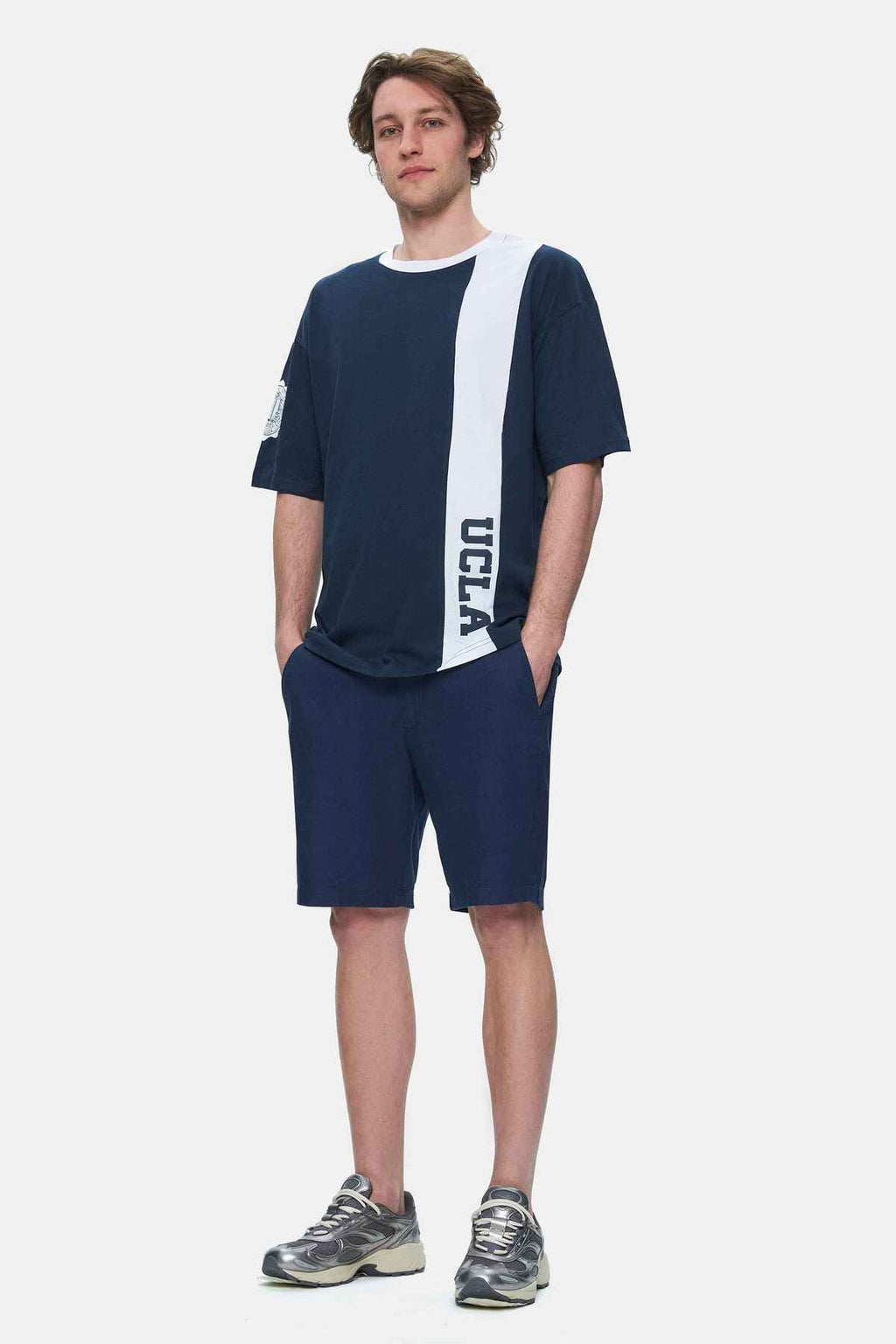 UCLA Tricou cu decolteu la baza gatului, imprimeu cu logo, regular fit, Bleumarin, KEITH