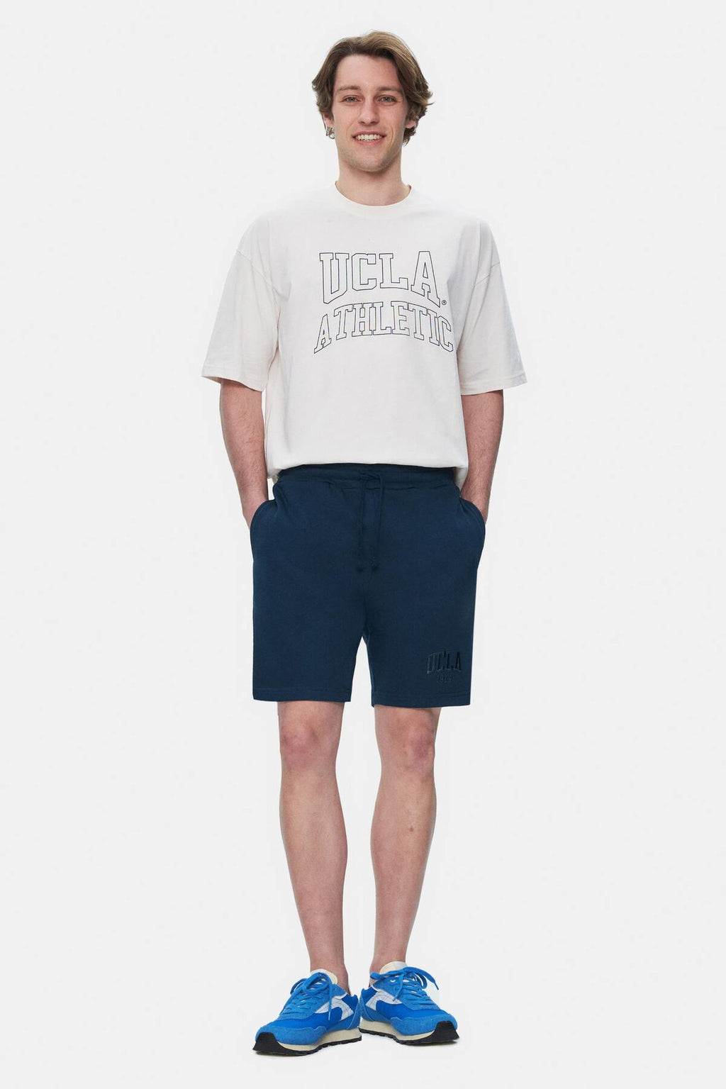 UCLA Pantaloni scurti cu snur si banda elastica in talie, buzunare laterale si imprimeu cu logo discret, Bleumarin, JARVIS