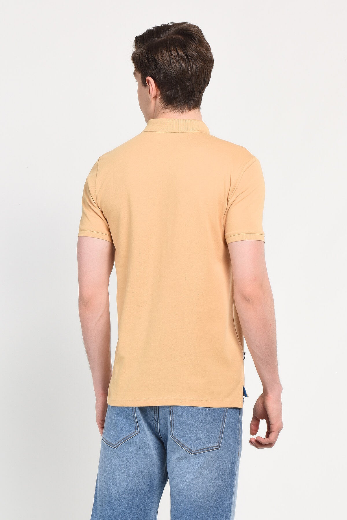 UCLA Tricou cu guler si nasturi, regular fit, logo brodat discret, PARCHMENT, LAKES