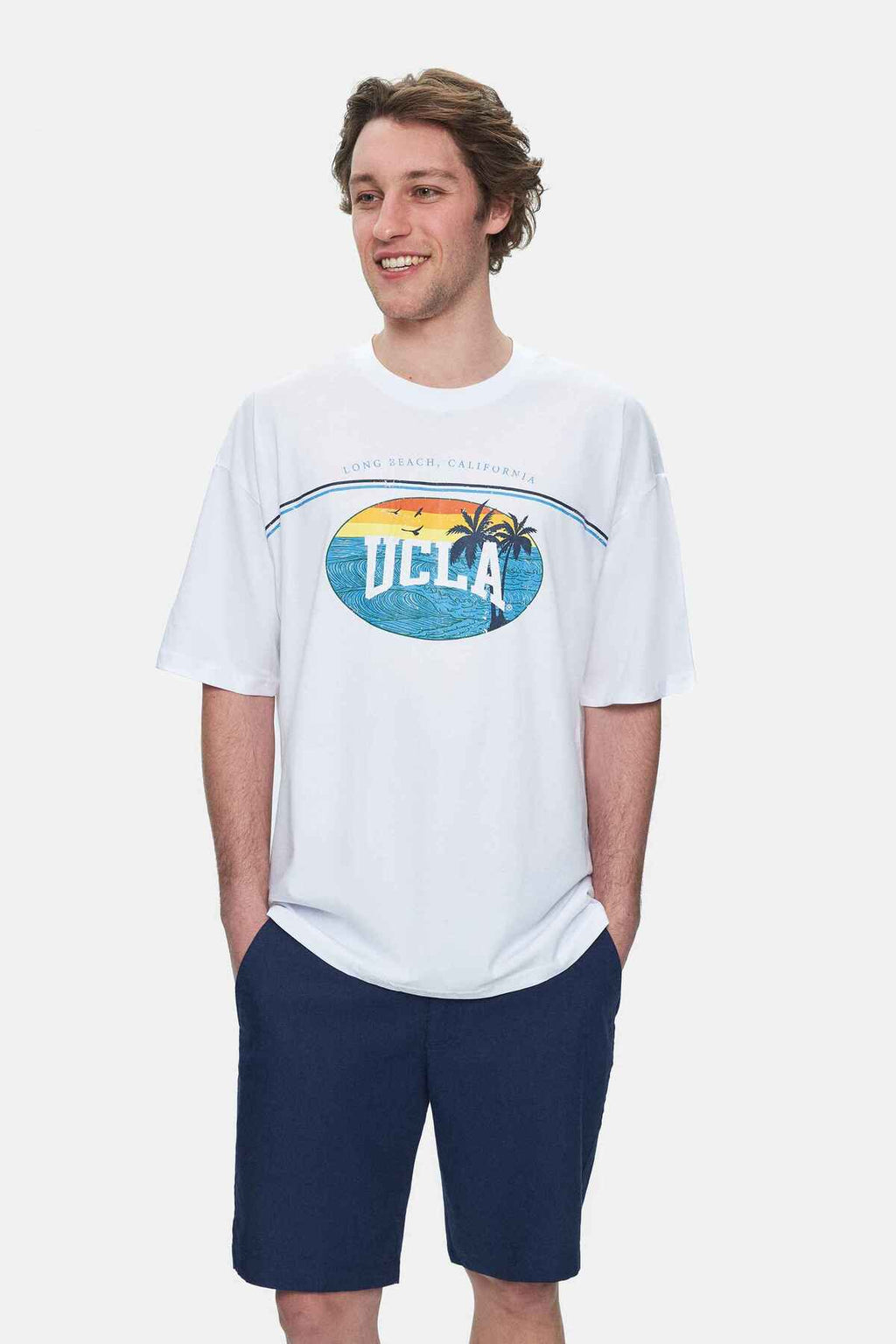 UCLA Tricou cu decolteu la baza gatului, imprimeu cu logo, regular fit, Alb, AIRE