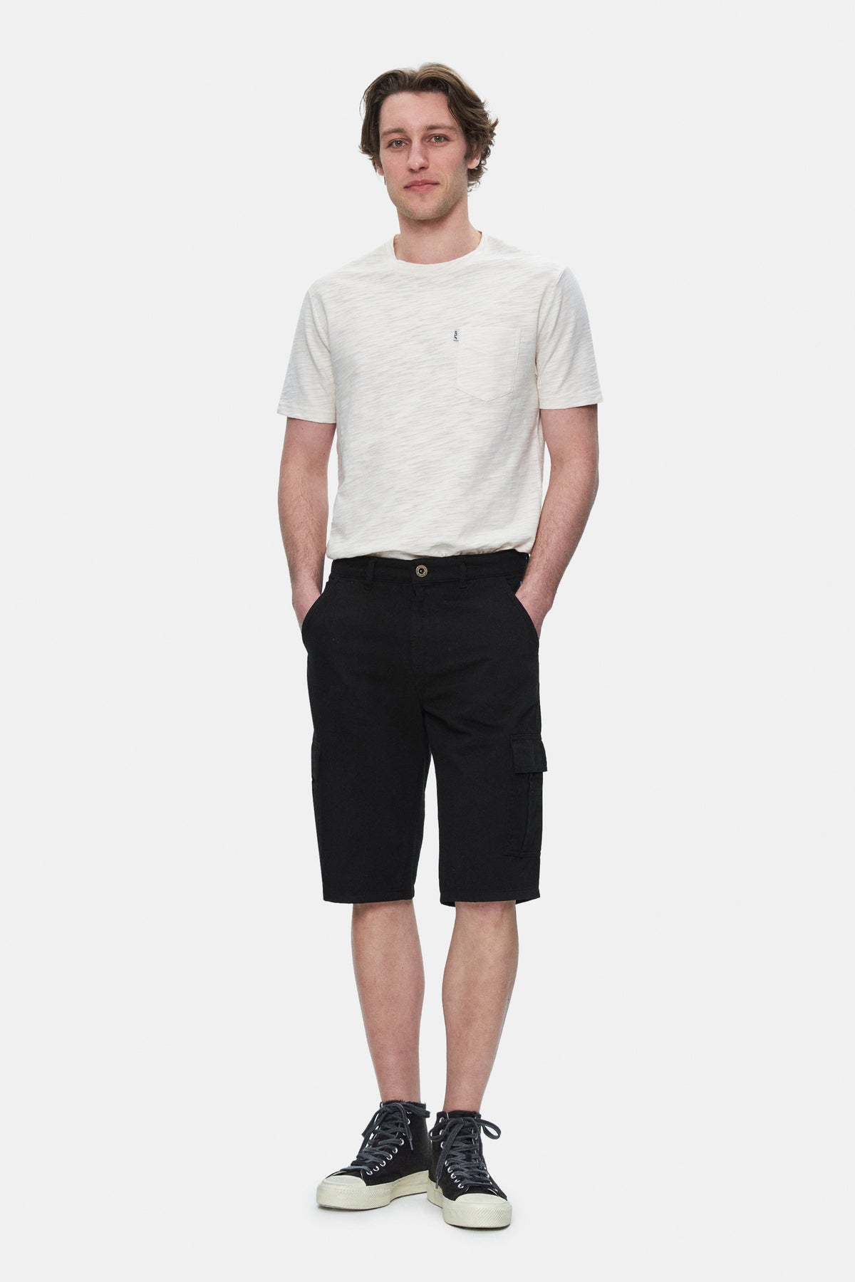 UCLA Pantaloni scurti cu snur si banda elastica in talie, buzunare laterale si imprimeu cu logo discret, Negru, BLEWIN