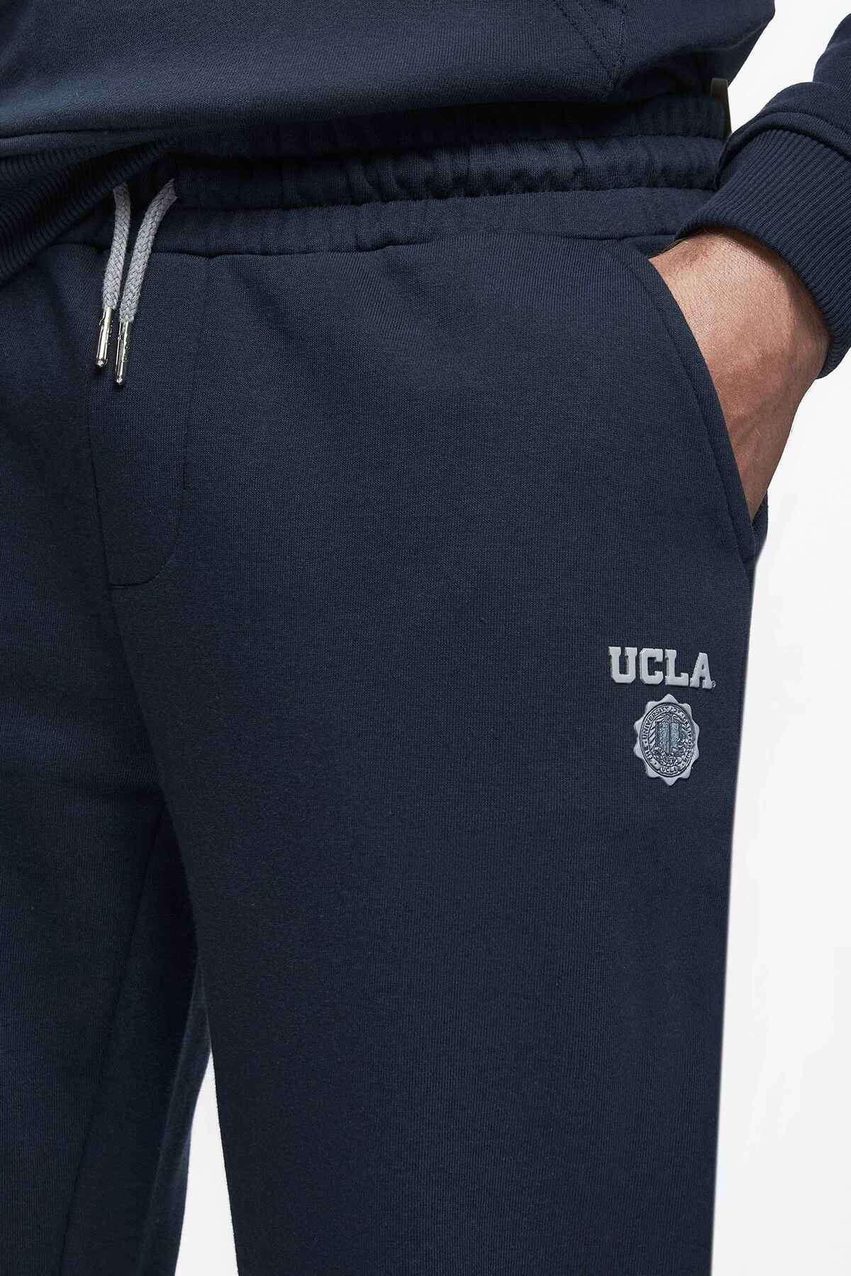 UCLA Pantaloni de trening cu elastic si snur in talie, manseta elastica si logo discret, Bleumarin, LUSKIN