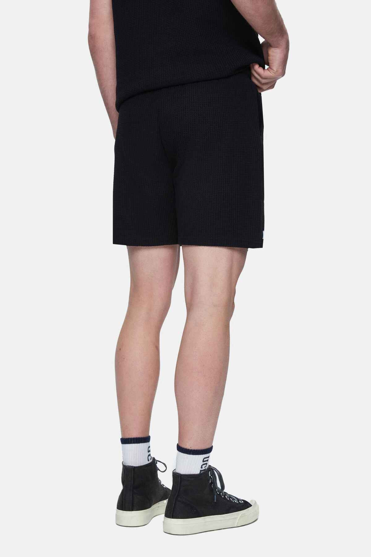 UCLA Pantaloni scurti cu snur si banda elastica in talie, buzunare laterale si imprimeu cu logo discret, Negru, SIERGE