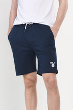UCLA Pantaloni scurti cu snur si banda elastica in talie, buzunare laterale si imprimeu cu logo discret, Bleumarin, FOWLER