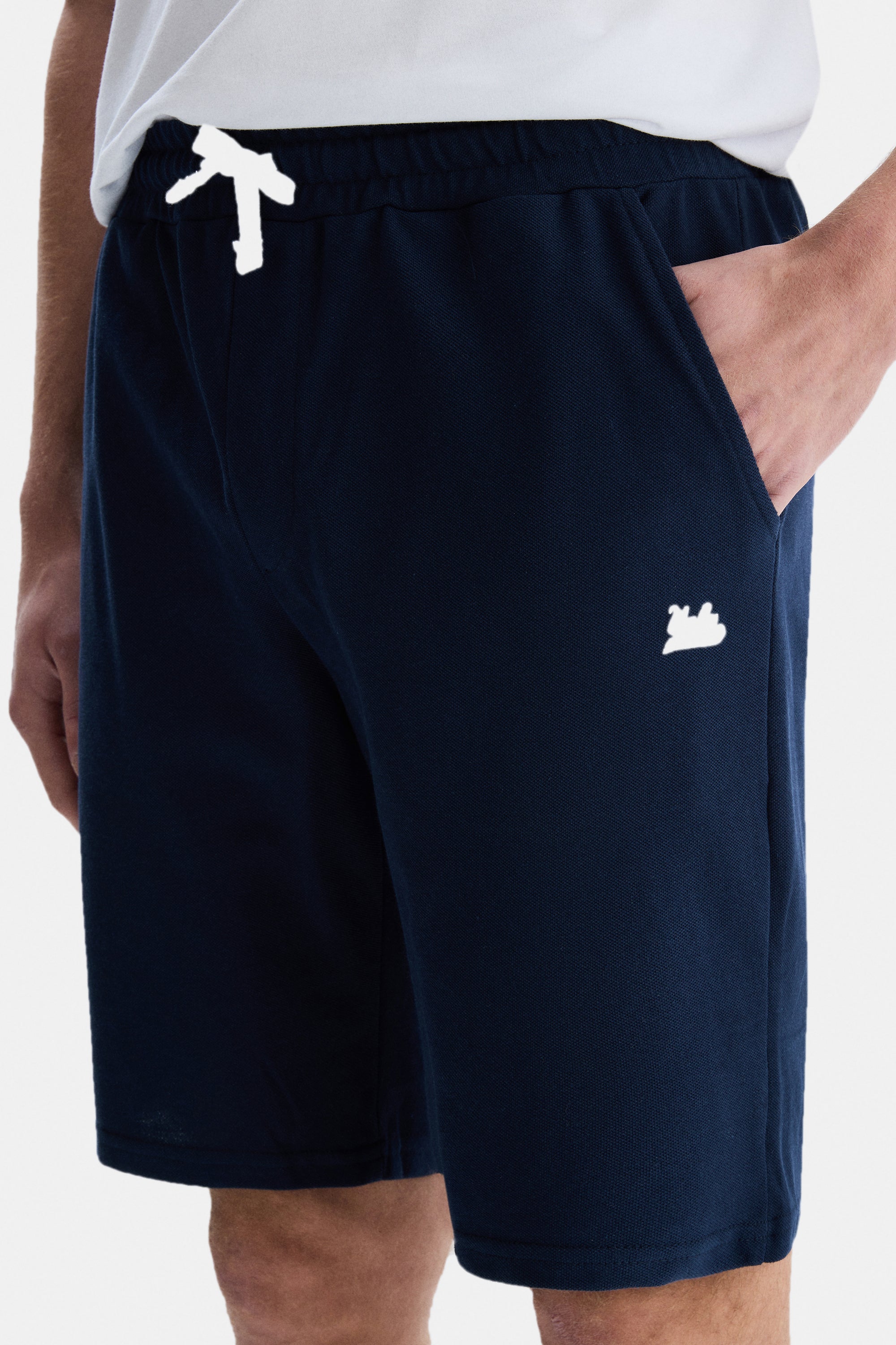 UCLA Pantaloni scurti cu snur si banda elastica in talie, buzunare laterale si imprimeu cu logo discret, Bleumarin, CLARION