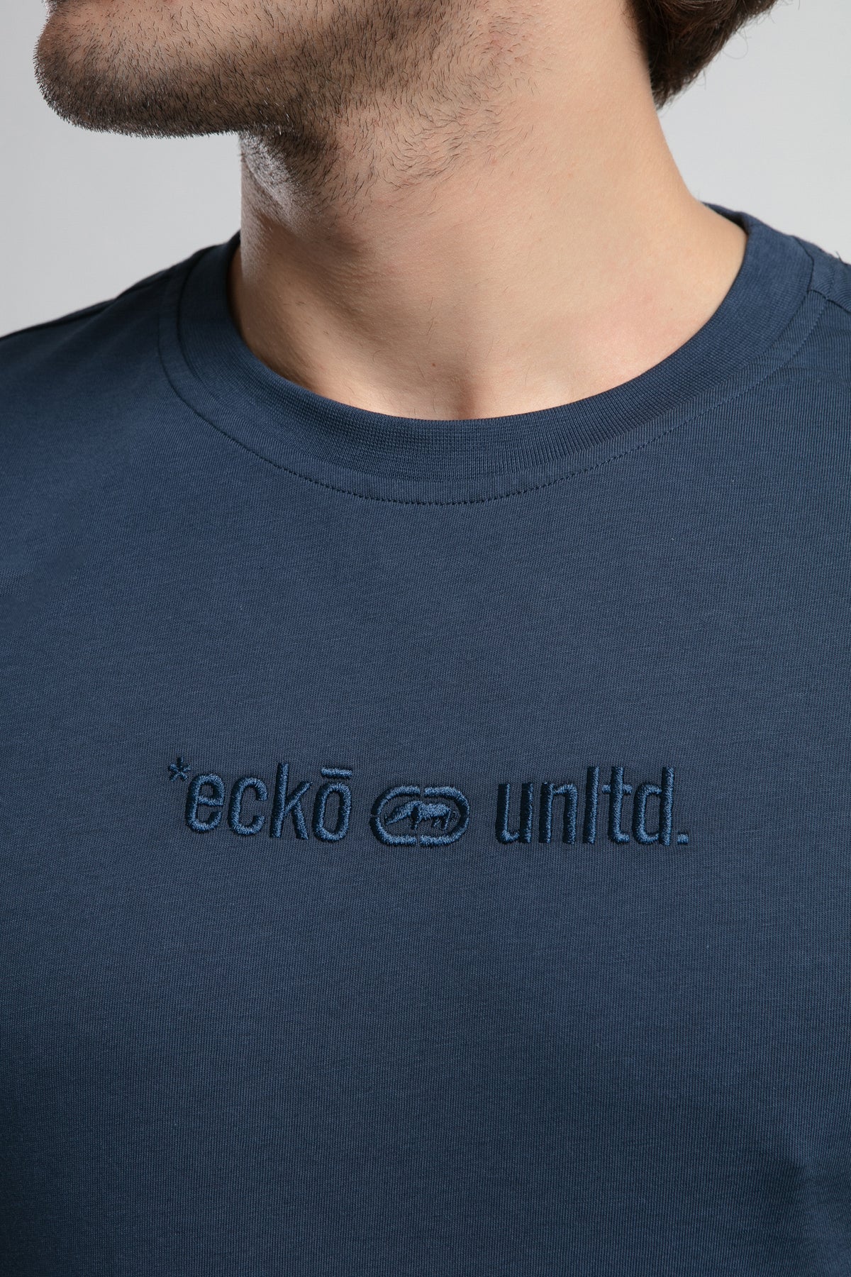 Ecko Unltd. Tricou cu decolteu la baza gatului, imprimeu cu logo, Bleumarin, EMPIRE