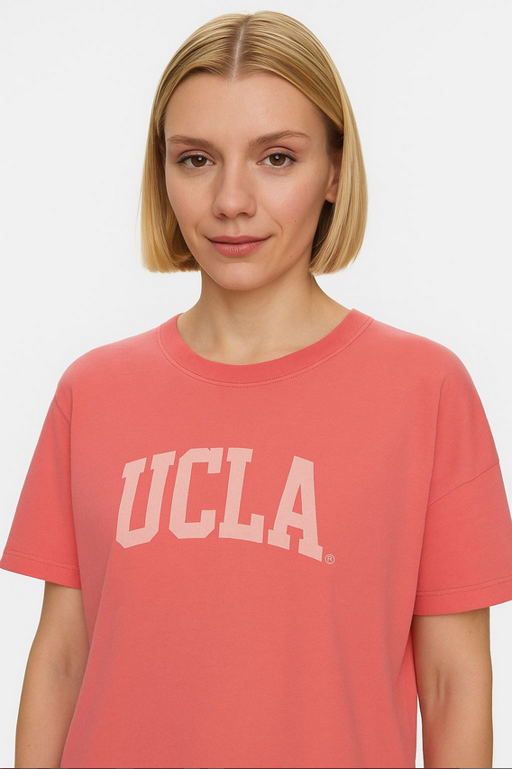 UCLA Tricou cu decolteu la baza gatului, imprimeu cu logo, regular fit, Roz deschis, EVERLEE
