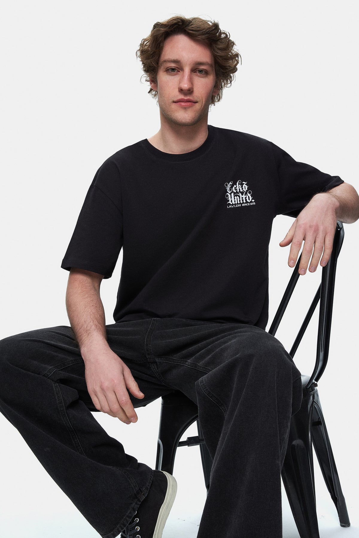 Ecko Unltd. Tricou cu decolteu la baza gatului si imprimeu cu logo