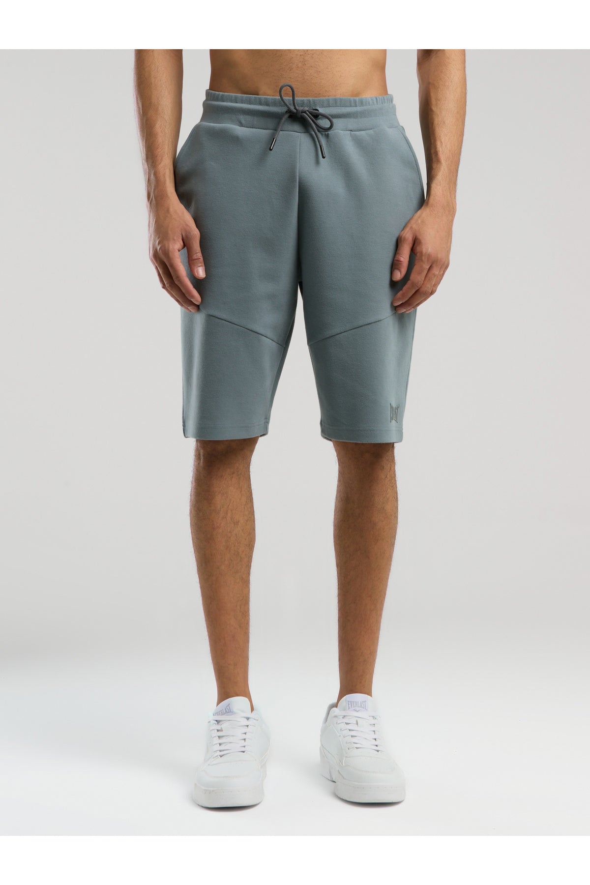 Everlast Pantaloni scurti cu talie elastica si snur, buzunare laterale si logo discret