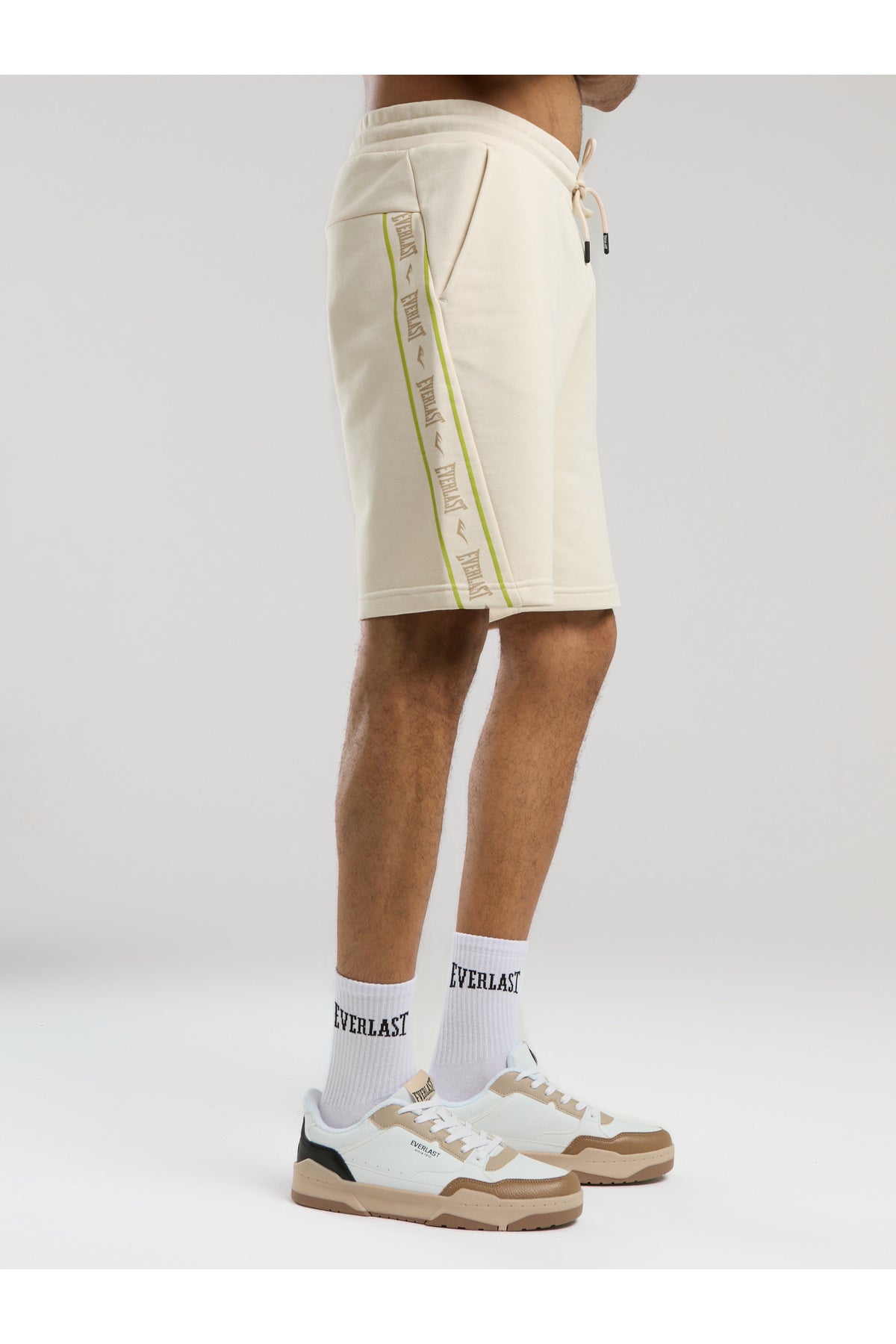 Everlast Pantaloni scurti cu talie elastica si snur, buzunare laterale si logo discret