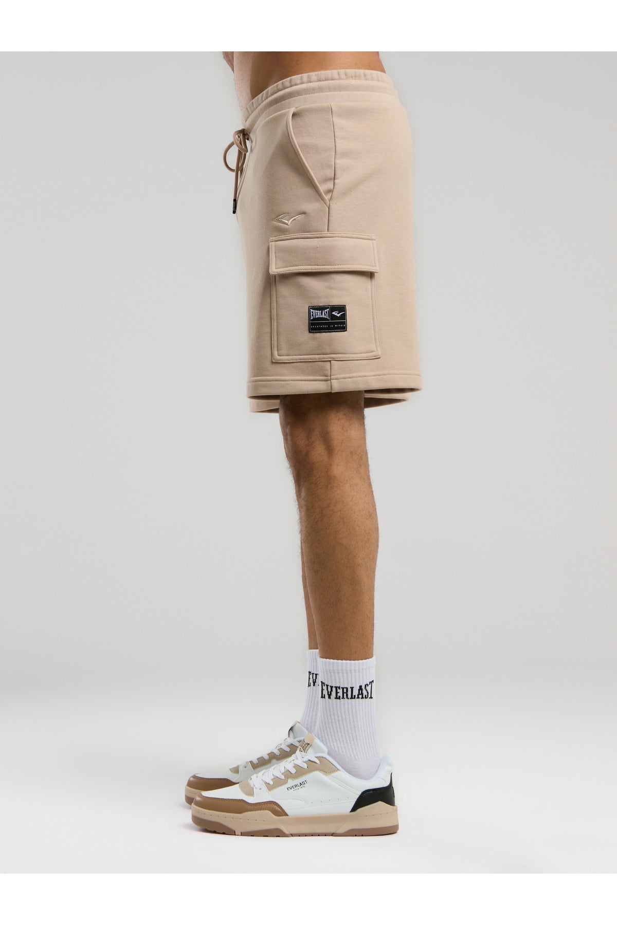 Everlast Pantaloni scurti cu talie elastica si snur, buzunare laterale si logo discret