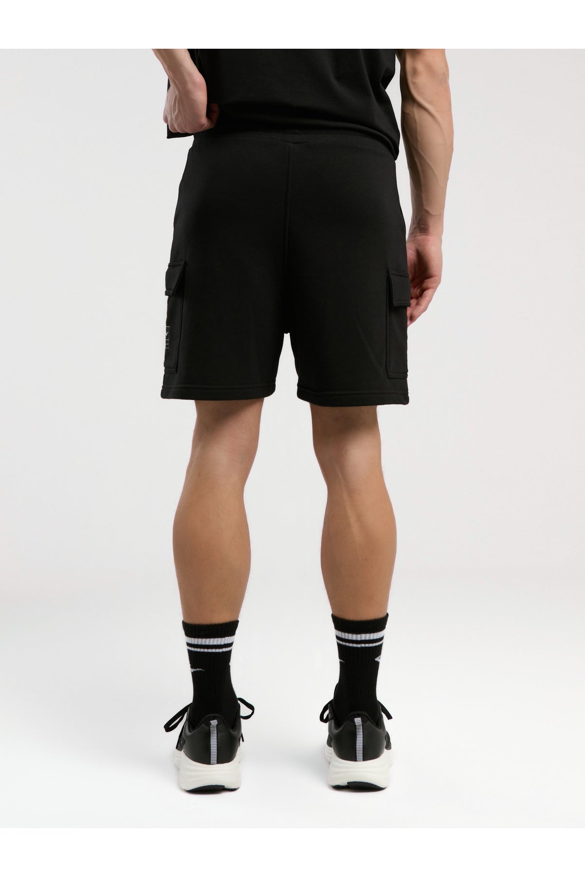 Everlast Pantaloni scurti cu talie elastica si snur, buzunare laterale si logo discret