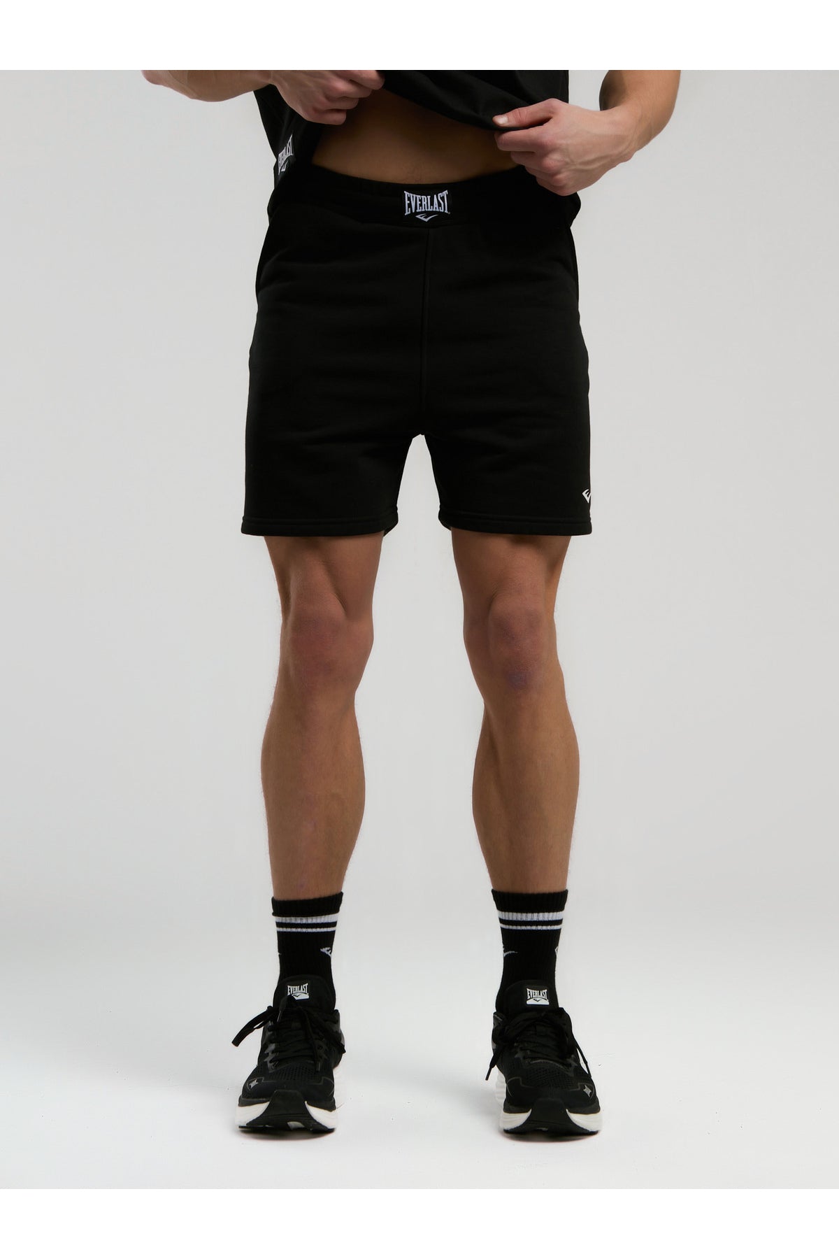 Everlast Pantaloni scurti cu talie elastica si snur, buzunare laterale si logo discret