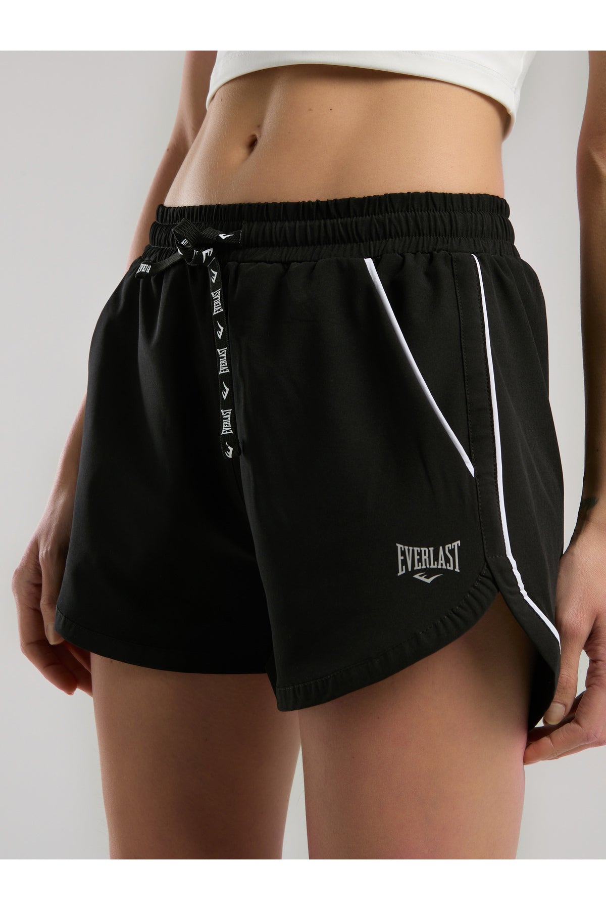 Everlast Pantaloni scurti cu talie inalta elastica si snur, buzunare laterale si logo discret