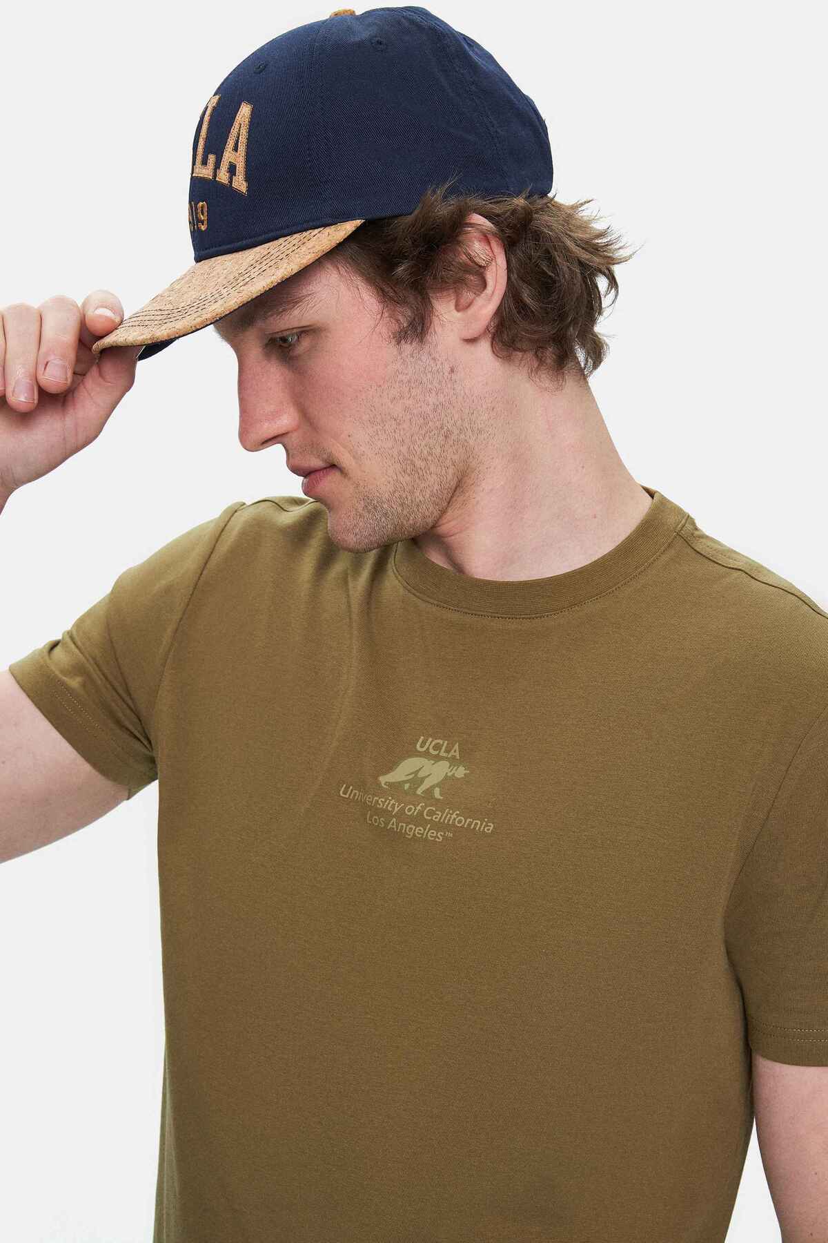 UCLA Tricou cu decolteu la baza gatului, imprimeu cu logo, regular fit, Verde, FABIO