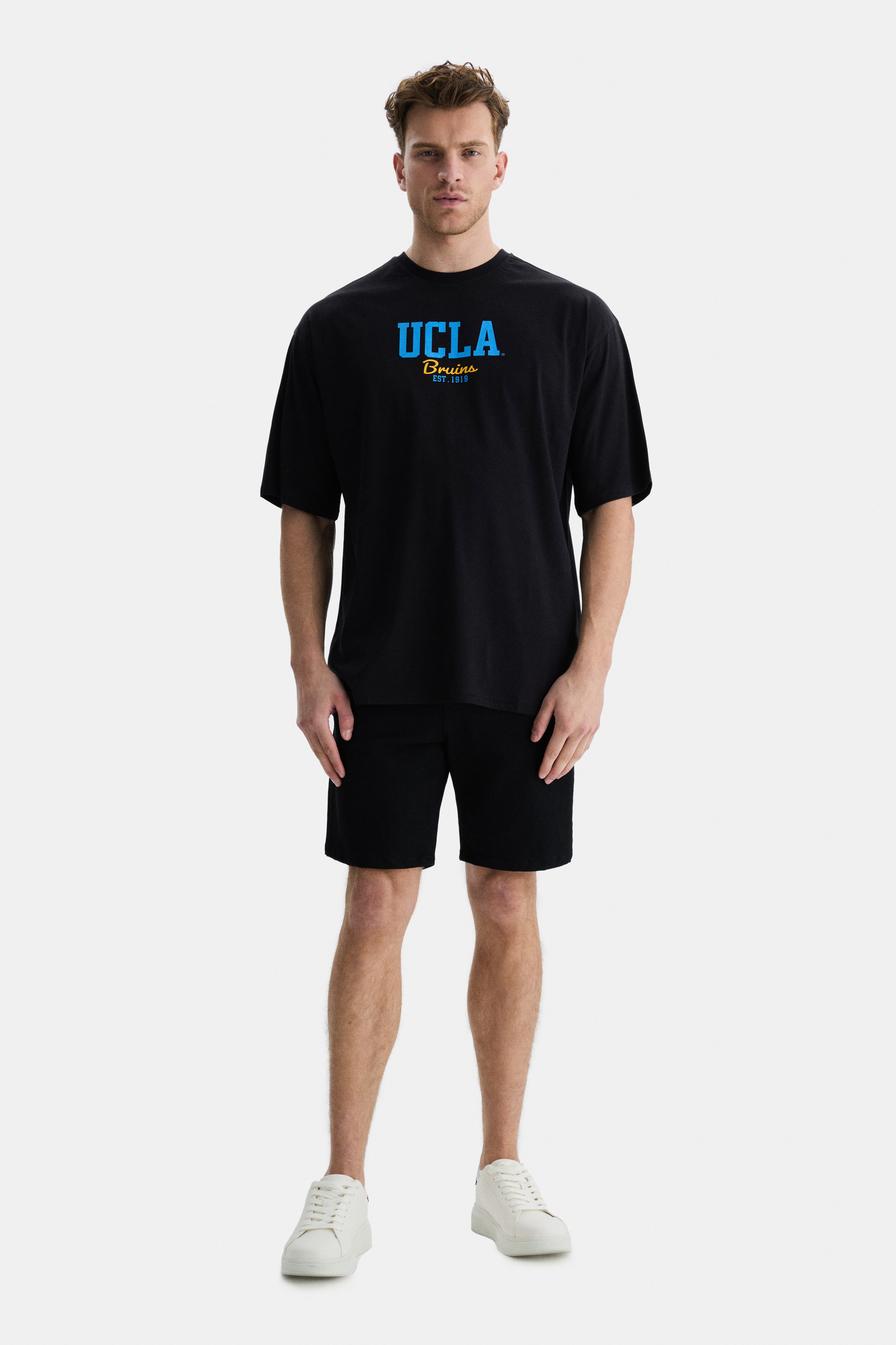 UCLA Tricou cu decolteu la baza gatului, imprimeu cu logo, regular fit, Negru, HUNTER