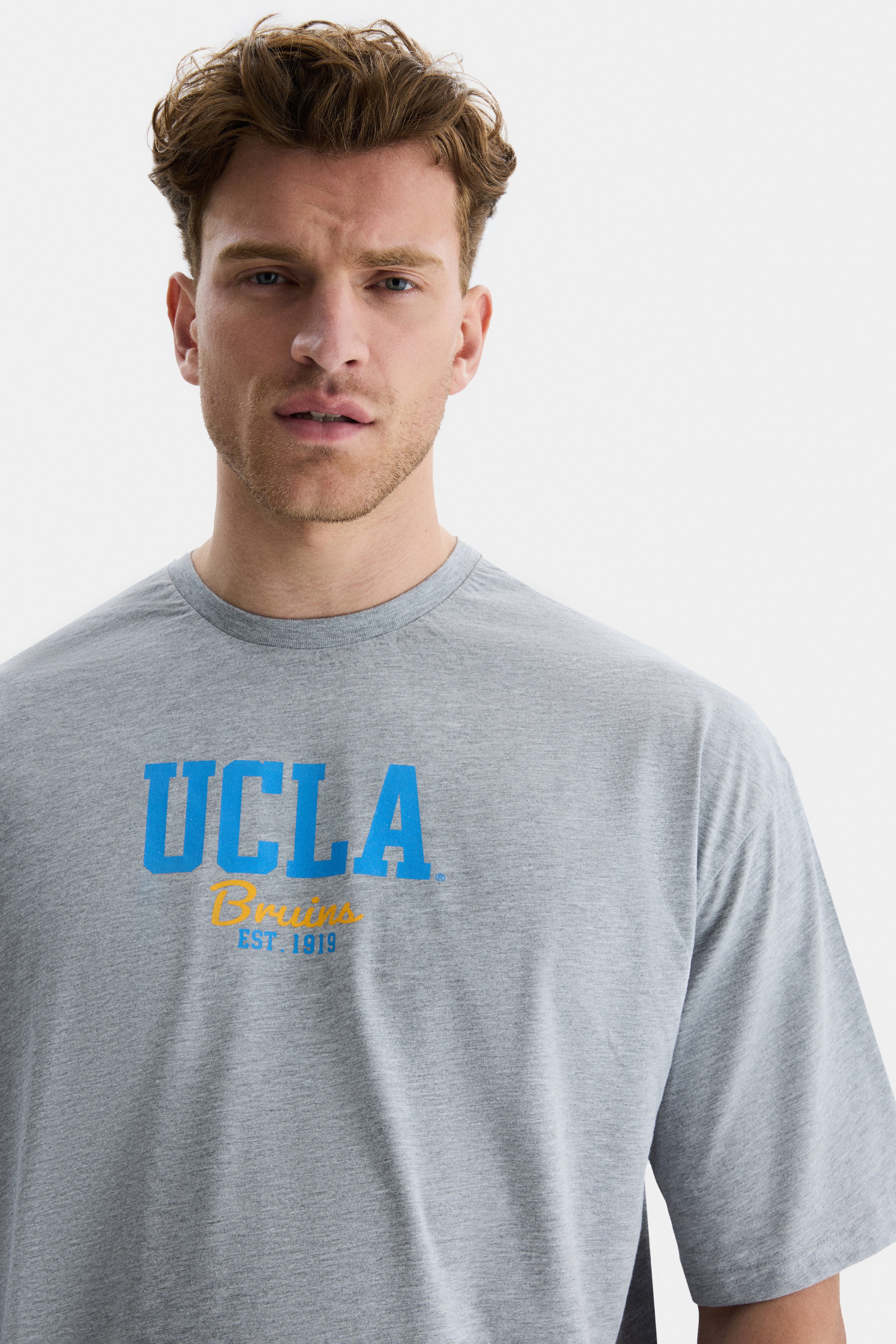 UCLA Tricou cu decolteu la baza gatului, imprimeu cu logo, regular fit, Gri, HUNTER