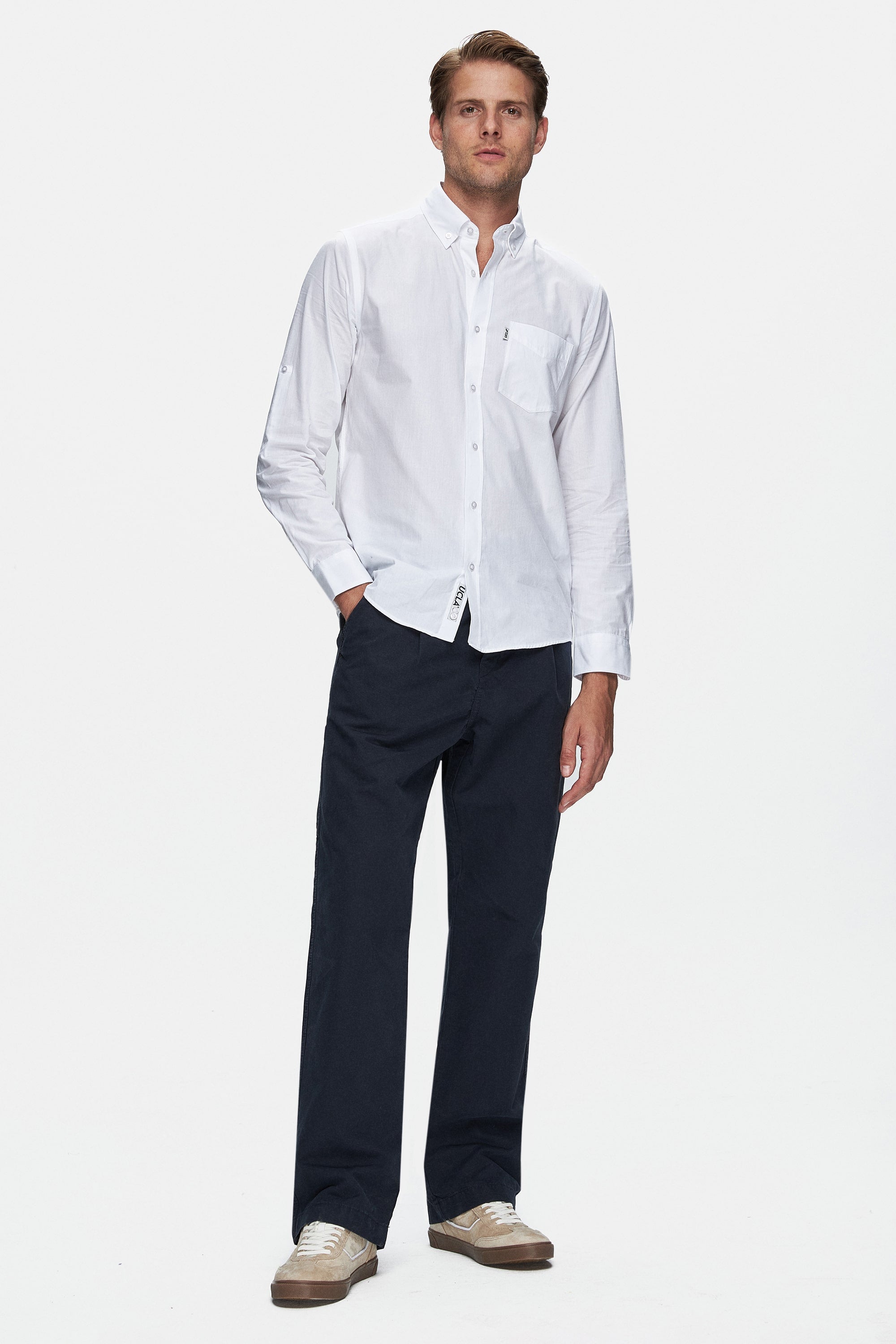 UCLA Camsa cu nasturi si guler, material lejer, regular fit Alb, LEVILLE