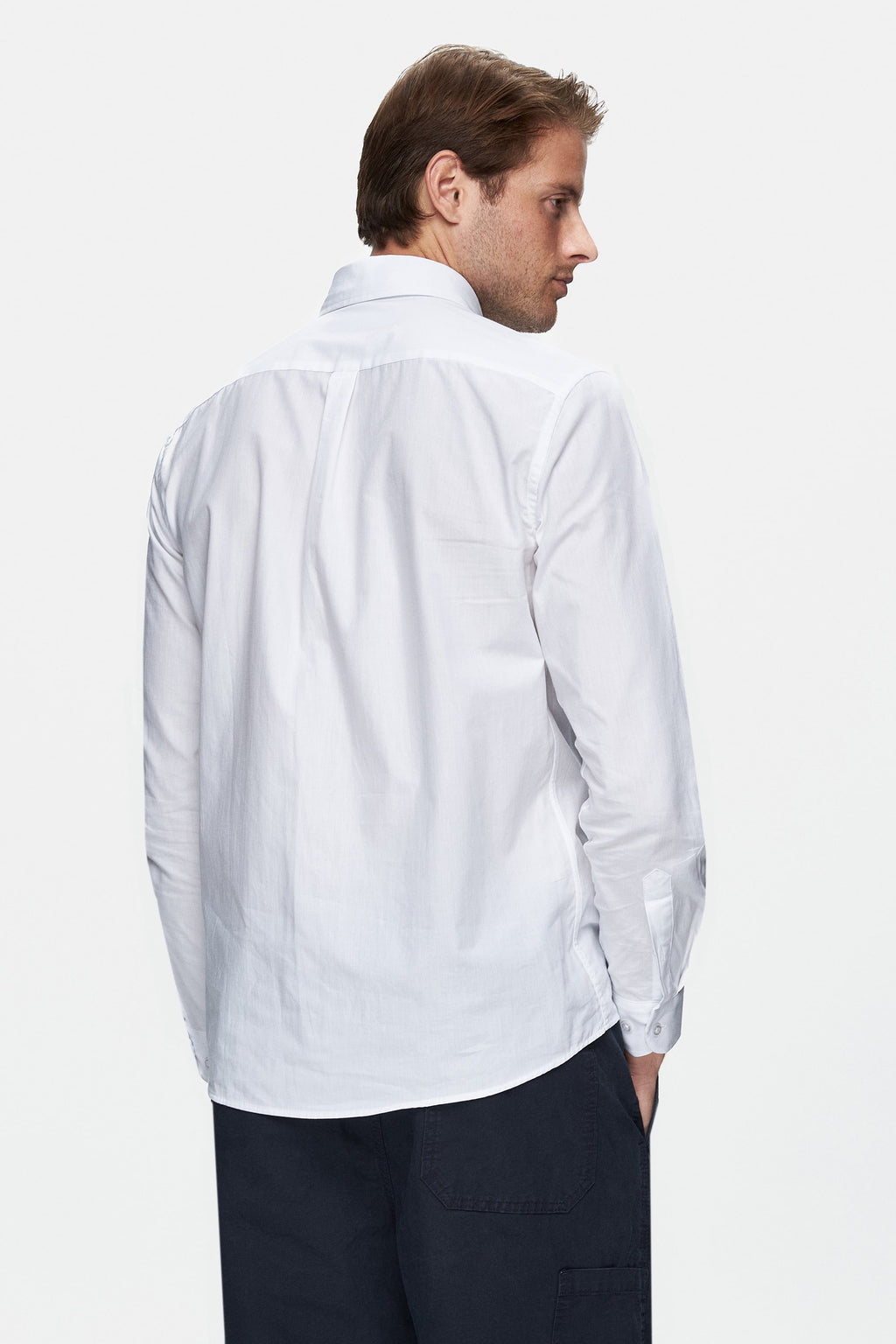 UCLA Camsa cu nasturi si guler, material lejer, regular fit Alb, LEVILLE