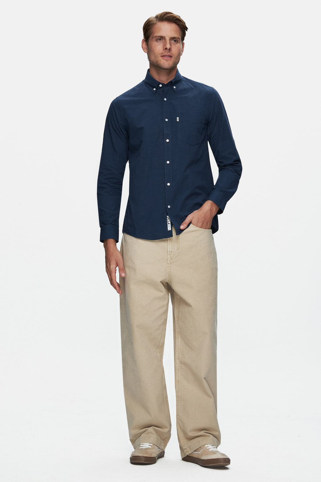 UCLA Camsa cu nasturi si guler, material lejer, regular fit Bleumarin, LEVILLE
