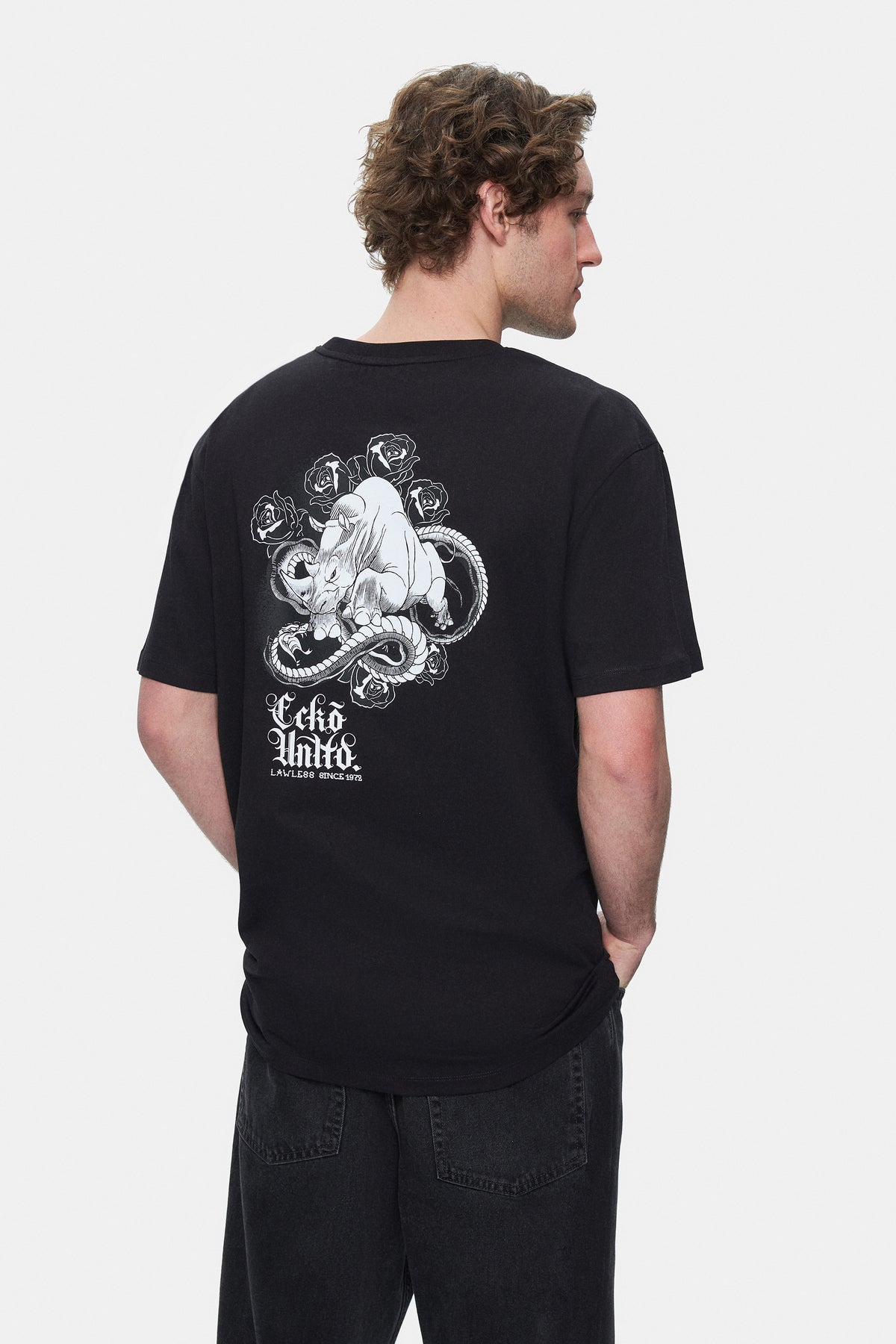 Ecko Unltd. Tricou cu decolteu la baza gatului, imprimeu cu logo, Negru-Alb, MUIRIS