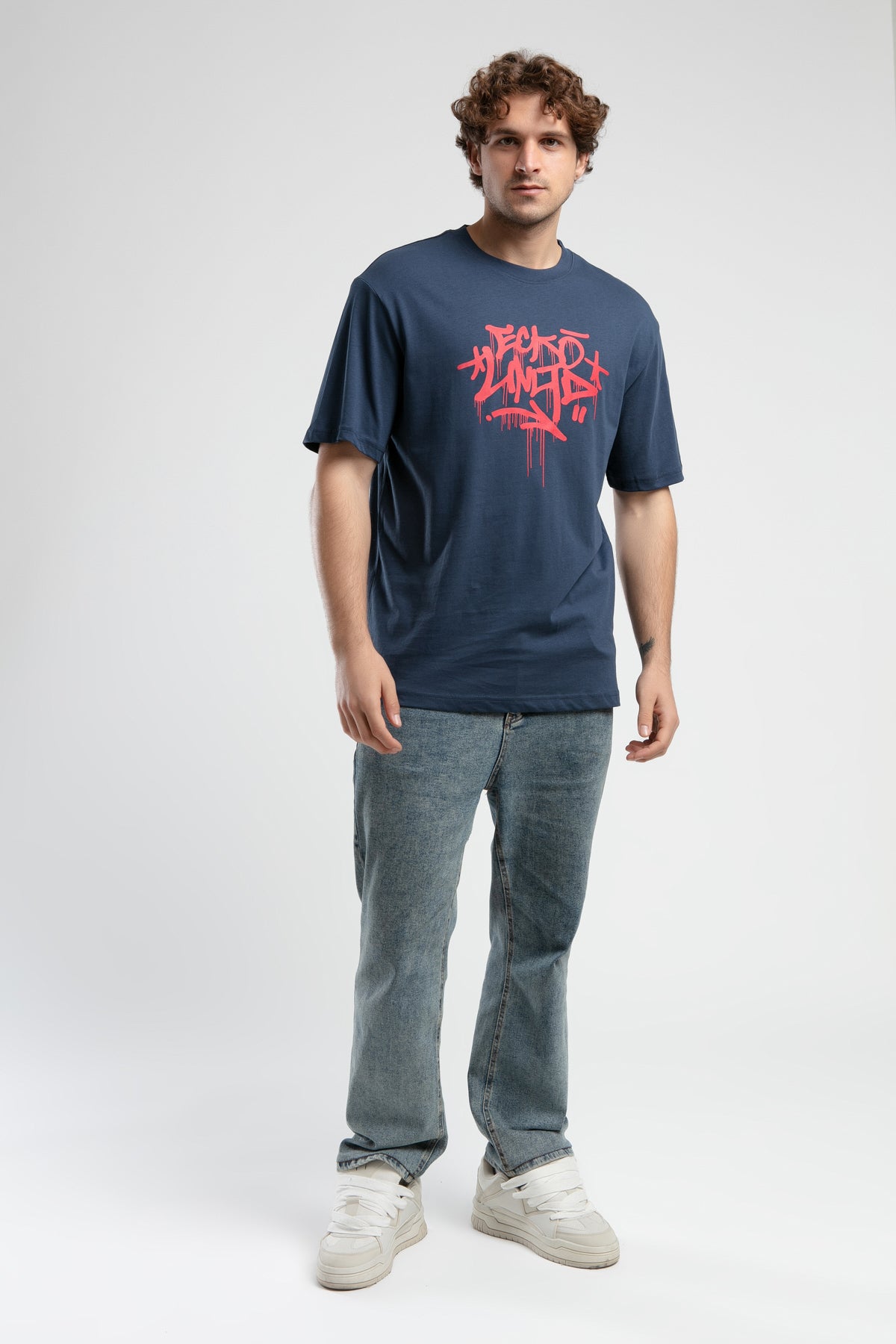 Ecko Unltd. Tricou cu decolteu la baza gatului, imprimeu cu logo, Bleumarin, OCULUS