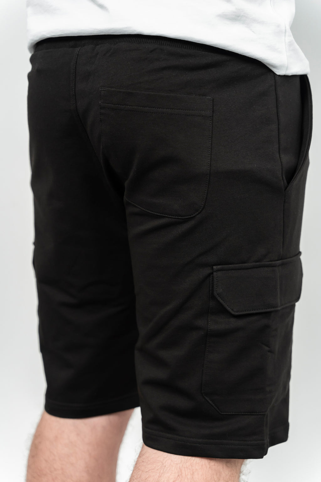 RWB, Pantaloni scurti cu snur si elastic in talie, buzunare laterale, regular fit, RIO, Negru