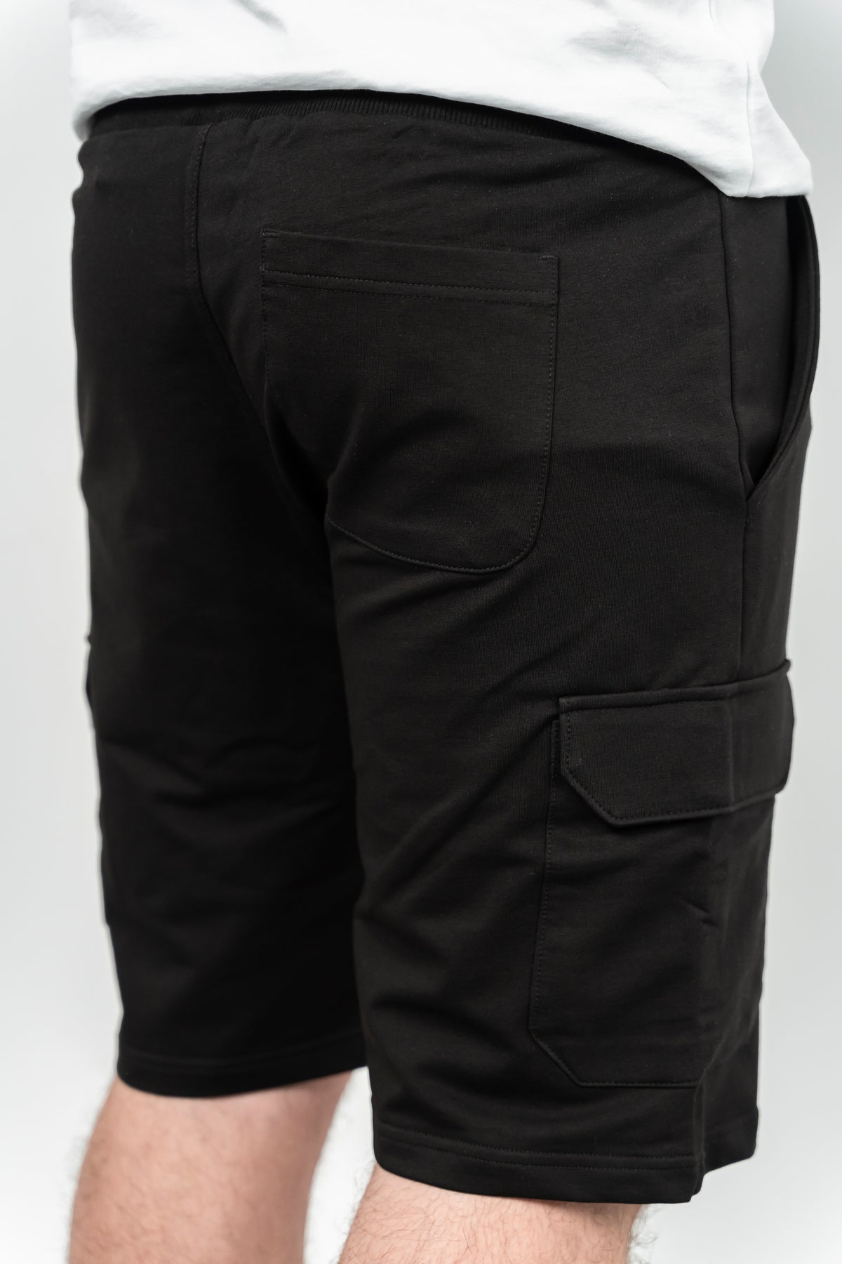 RWB, Pantaloni scurti cu snur si elastic in talie, buzunare laterale, regular fit, RIO, Negru